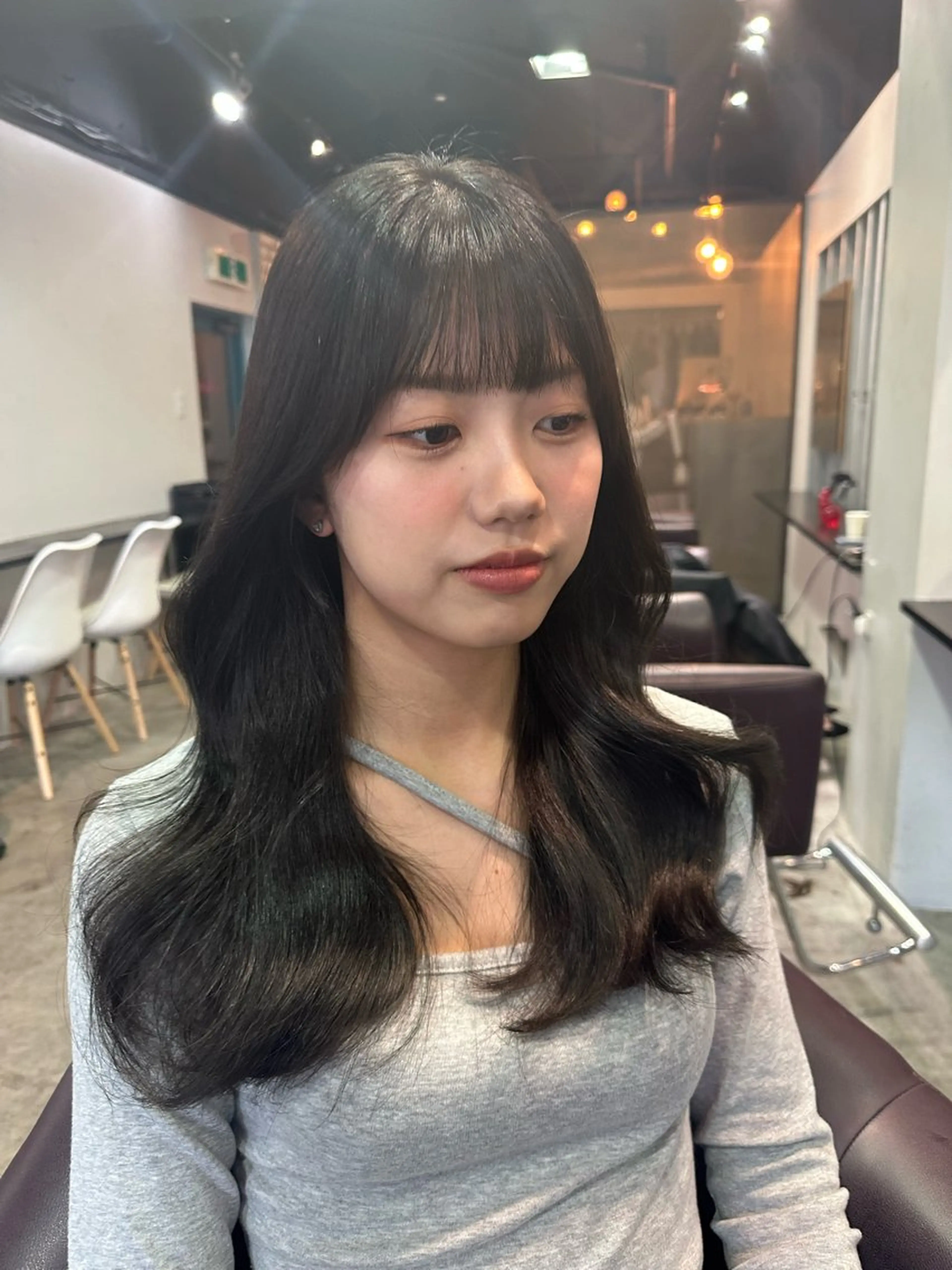 ロング カラー ダークグレー グレージュ カット ヘアカラー トリートメント YEAU　PLUS所属・極上の艶髪 RINAのヘアスタイル