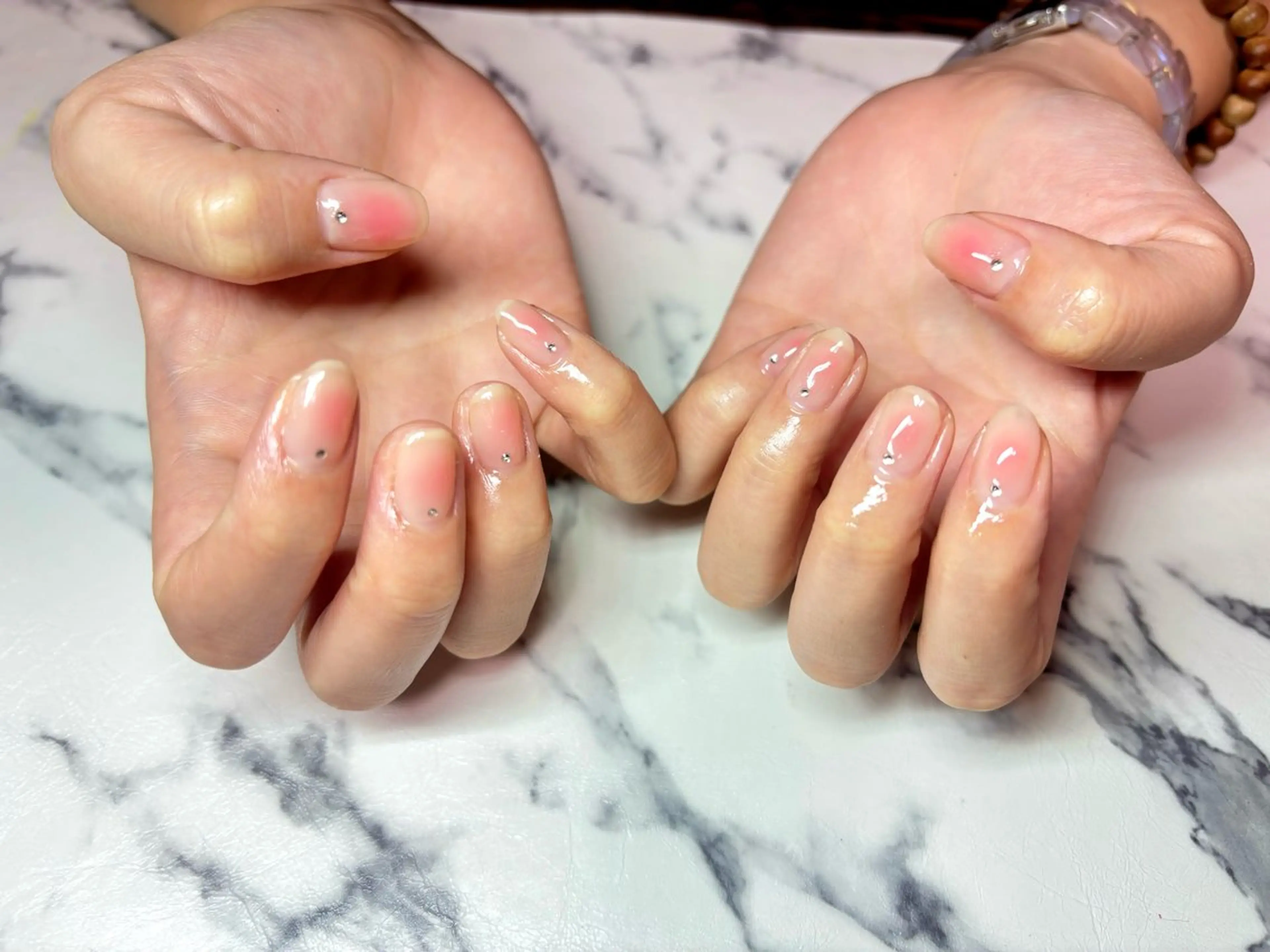 ネイル チークネイル 持ち込み ニュアンスネイル 春ネイル ワンホンネイル mimimi nail所属・I. MITSUKIのネイルデザイン