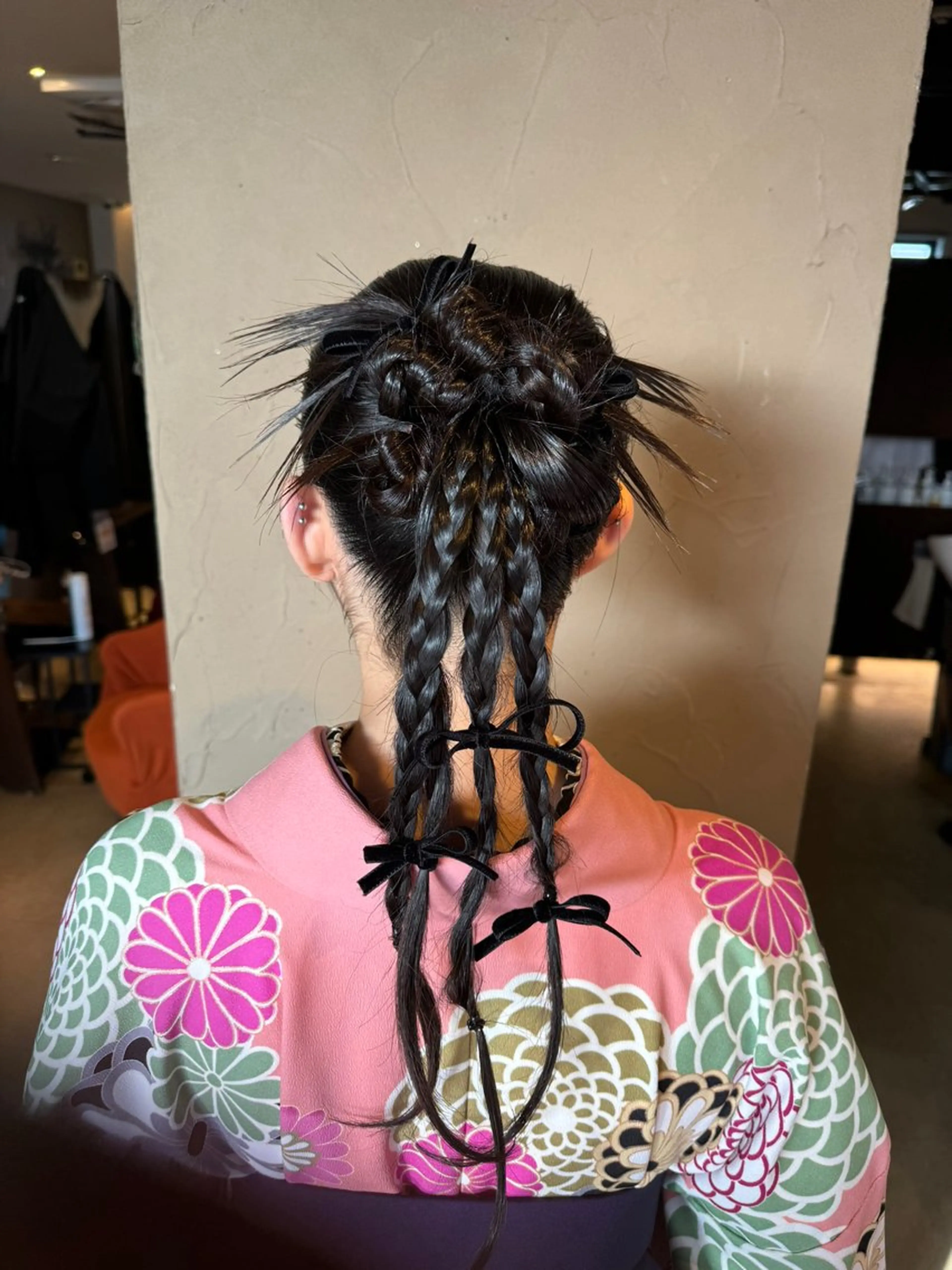セミロング ヘアアレンジ 西井 ひなのヘアスタイル