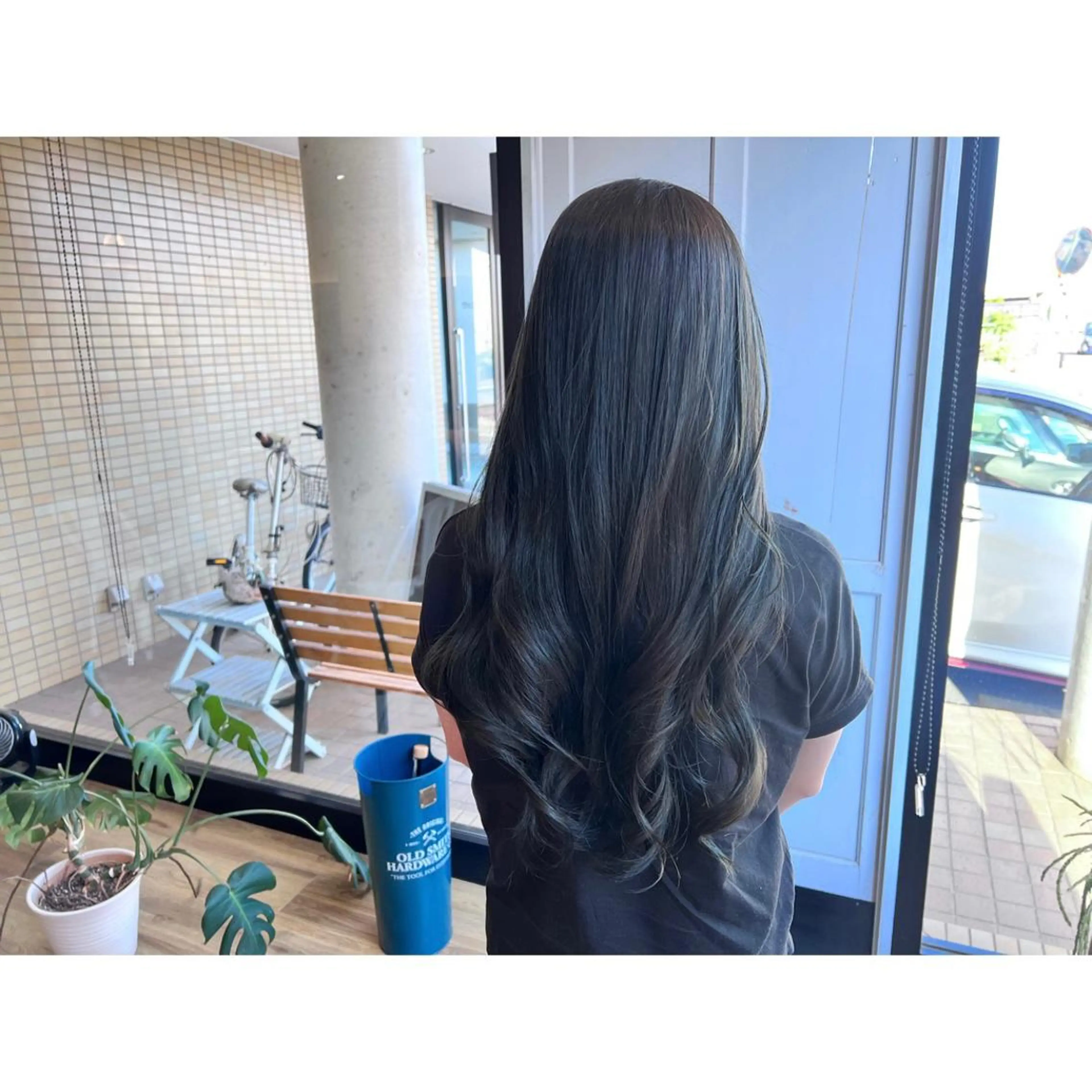 ロング カラー グレージュ ヘアカラー トリートメント ツキダテ ユイのヘアスタイル