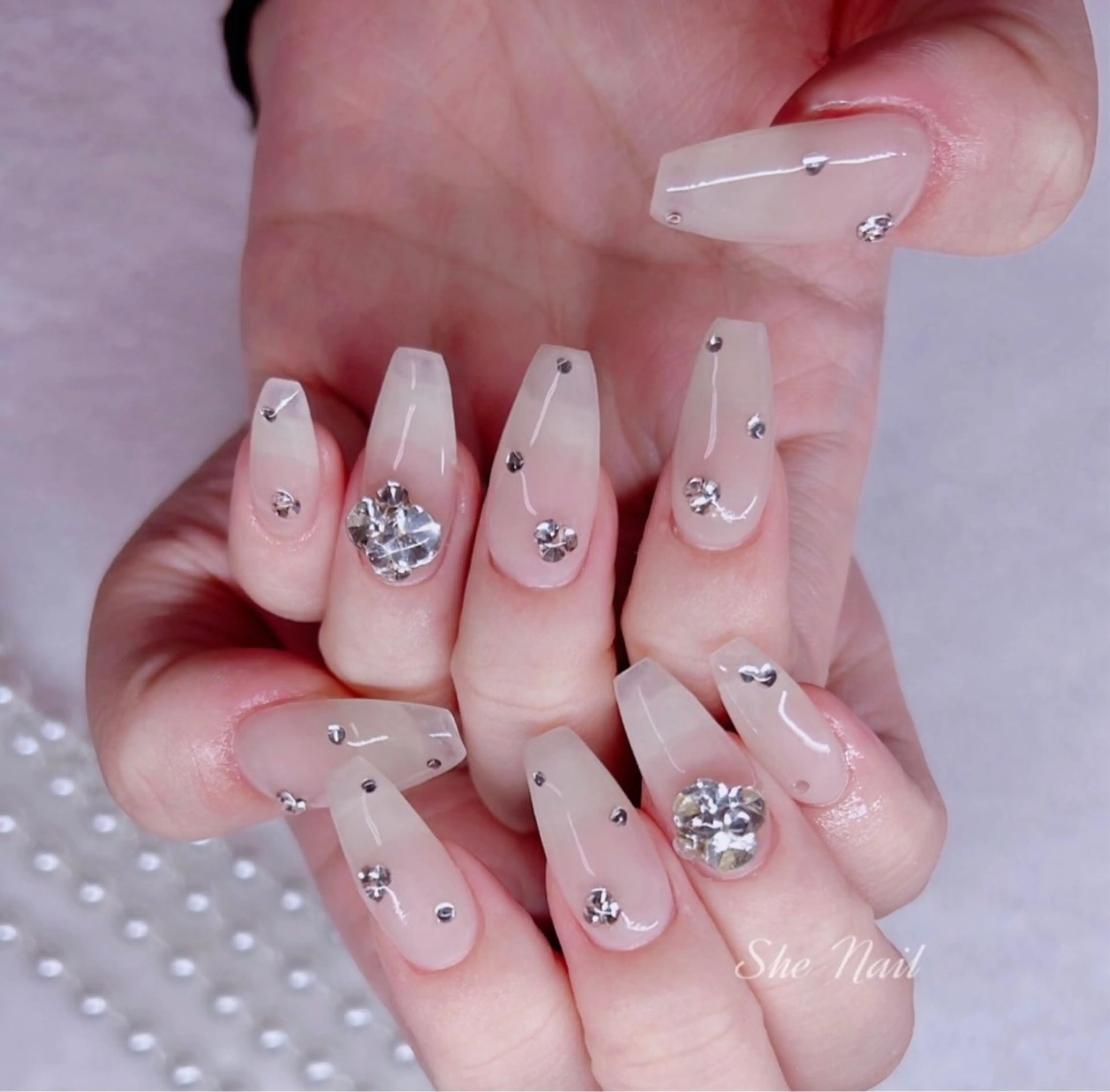 ネイル チークネイル フレンチネイル 持ち込み ワンカラーネイル シンプルネイル ハンドネイル She   Nail所属・ISA_ BELLAのネイルデザイン