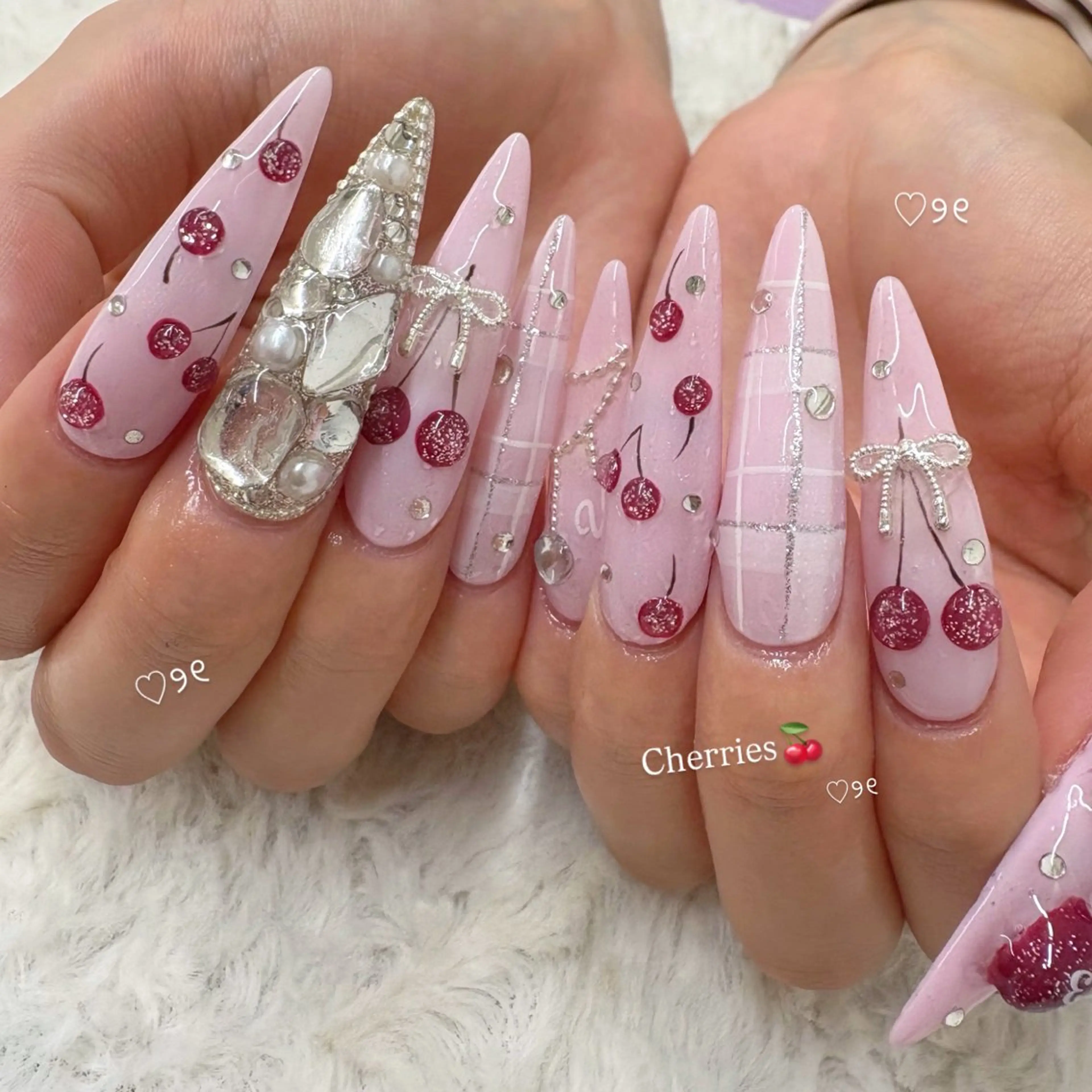 ネイル ハンドネイル She nail studio 原宿所属・y mahoのネイルデザイン