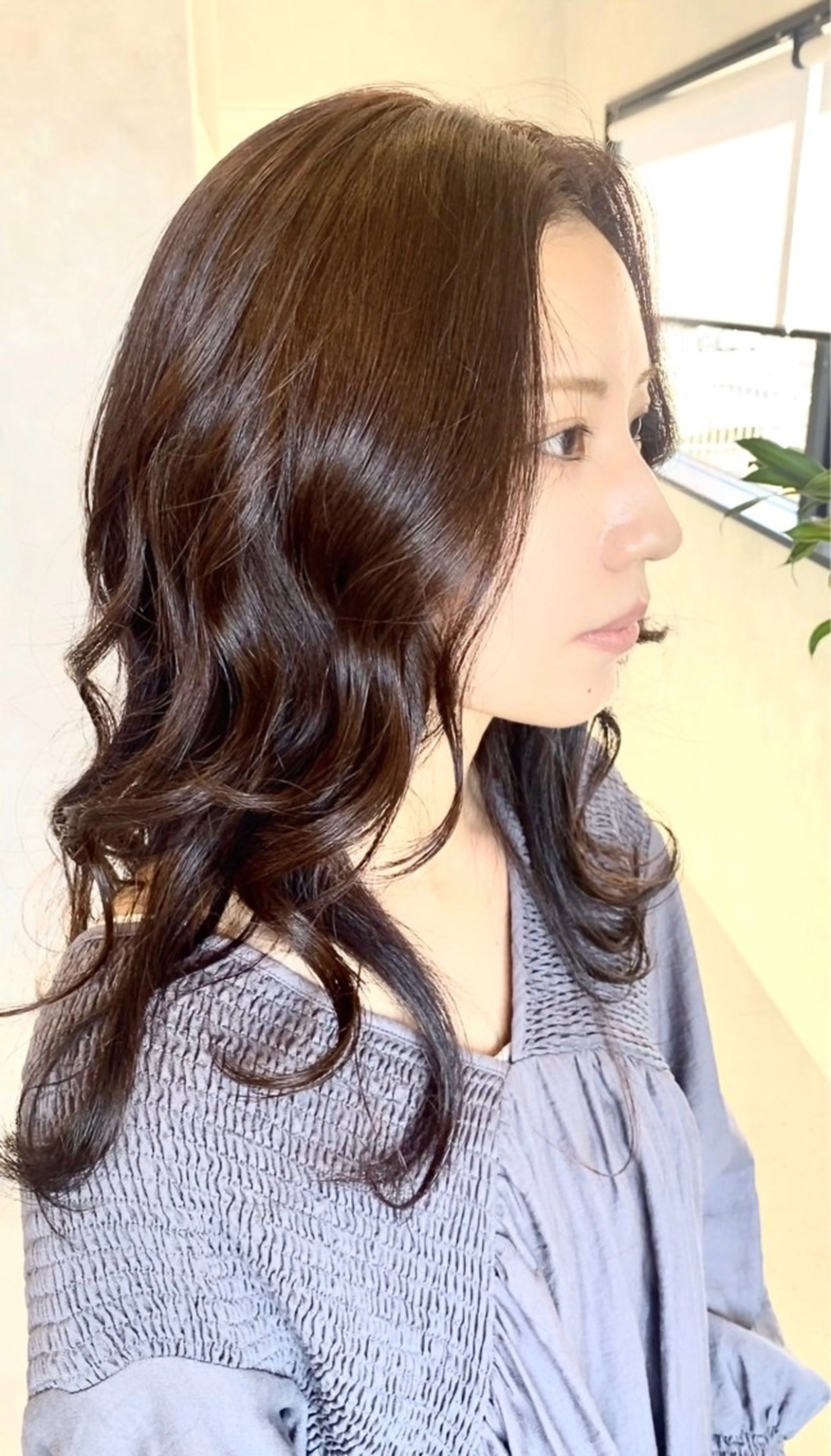 ロング カラー ロングレイヤー アッシュ アッシュブラウン ブラウンカラー 透明感カラー カット ヘアカラー 大林　恵理 【Agu 屋島】のヘアスタイル