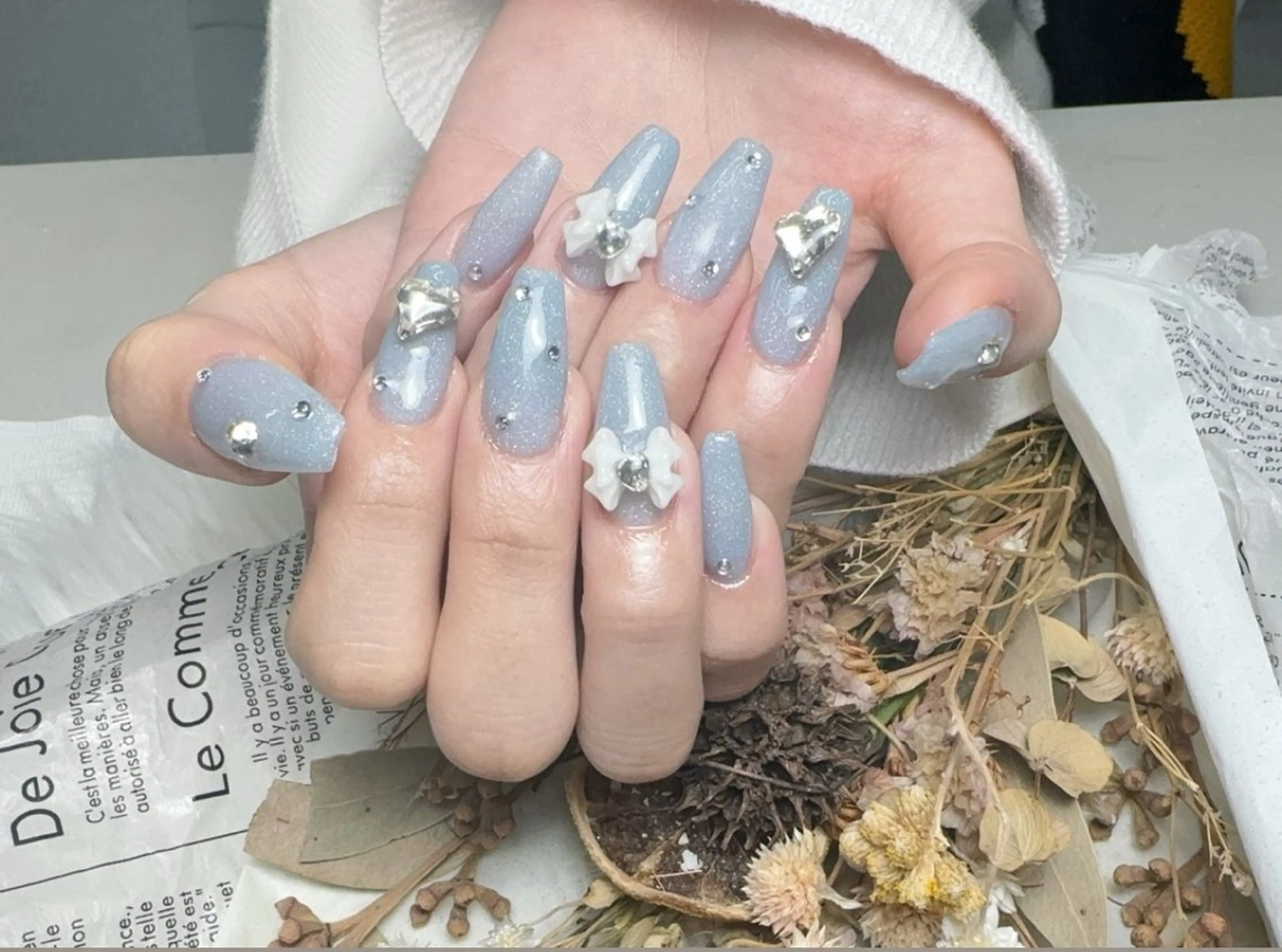 ネイル キラキラネイル 韓国ネイル オフィスネイル ハンドネイル ハンドケア cat‘s nail🐈⬛のネイルデザイン