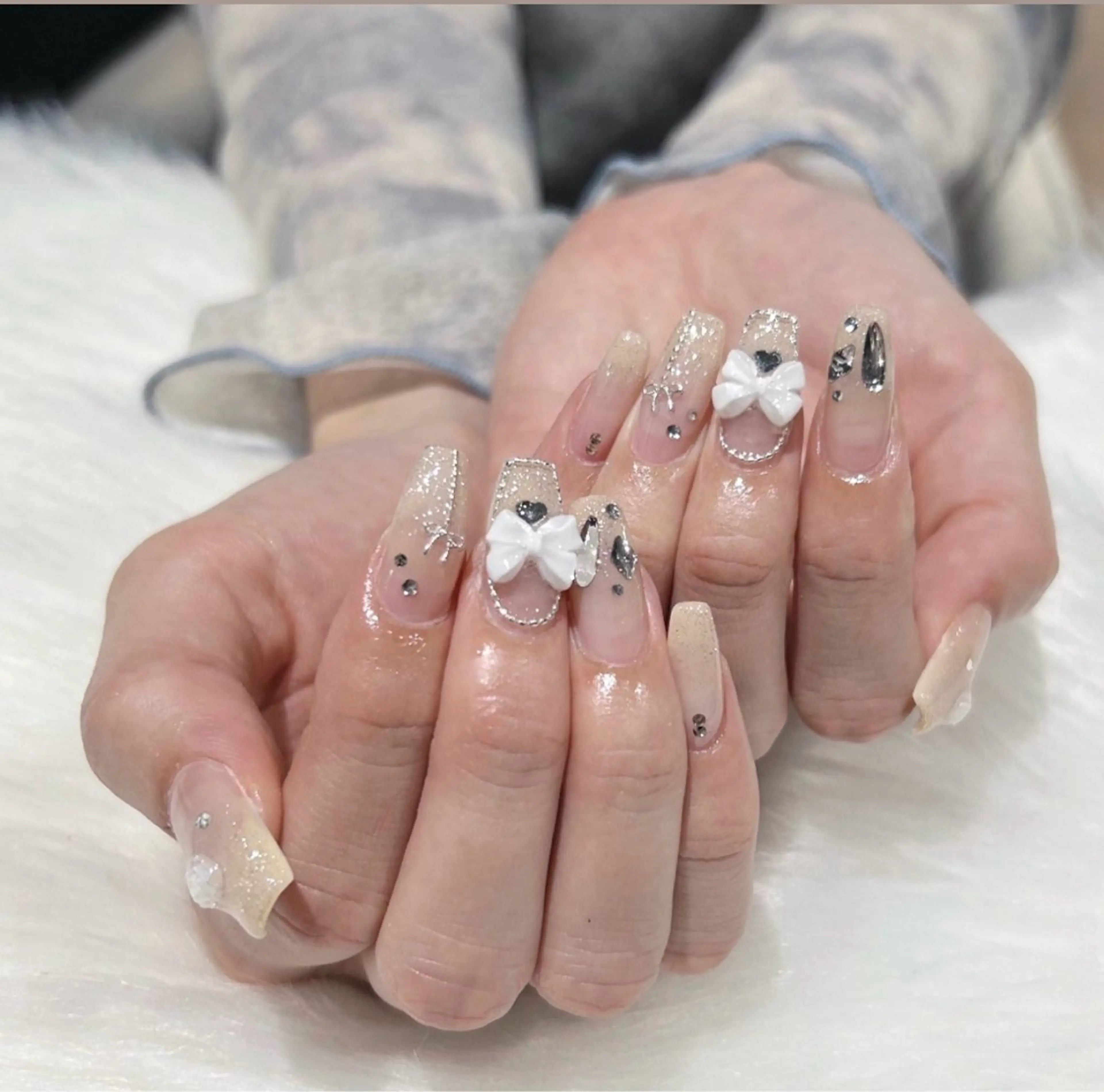 ネイル HIN NAILのネイルデザイン