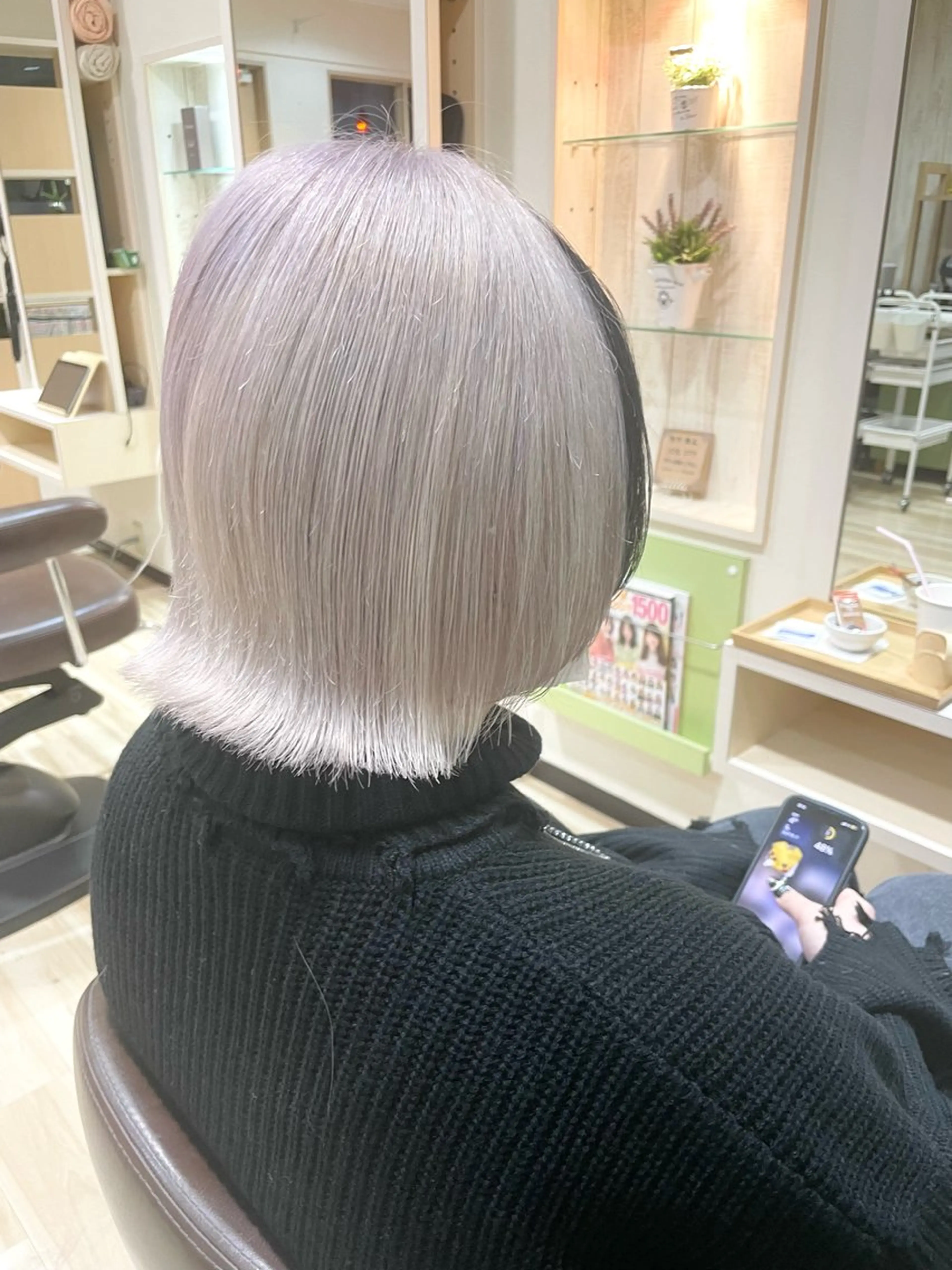 ミディアム カラー ブリーチ 🌈派手髪ハイトーン 🌈鈴木亮太🌈のヘアスタイル