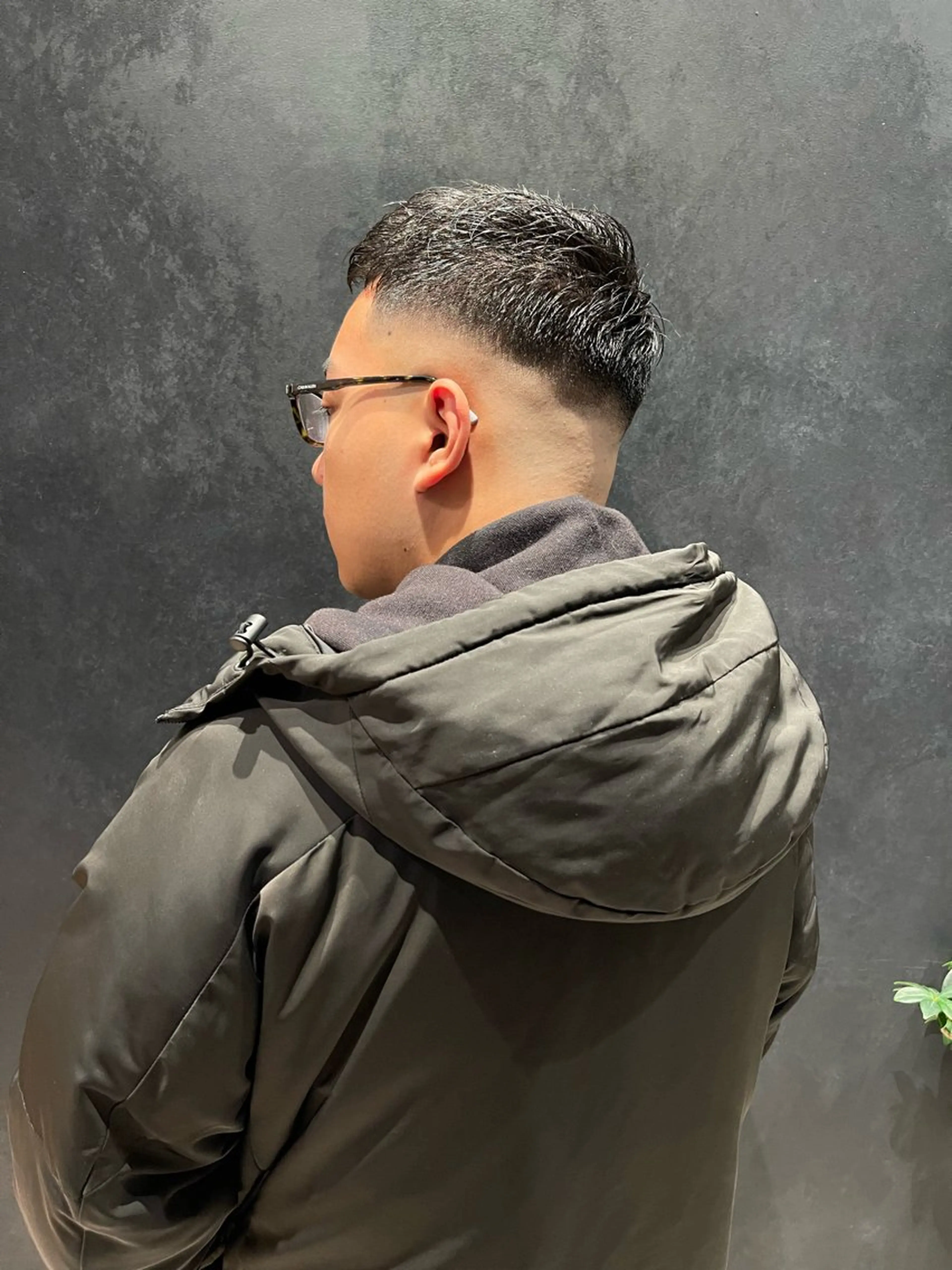 メンズ カット HAREKE  AVEDA 8所属・遠山 葉月のヘアスタイル