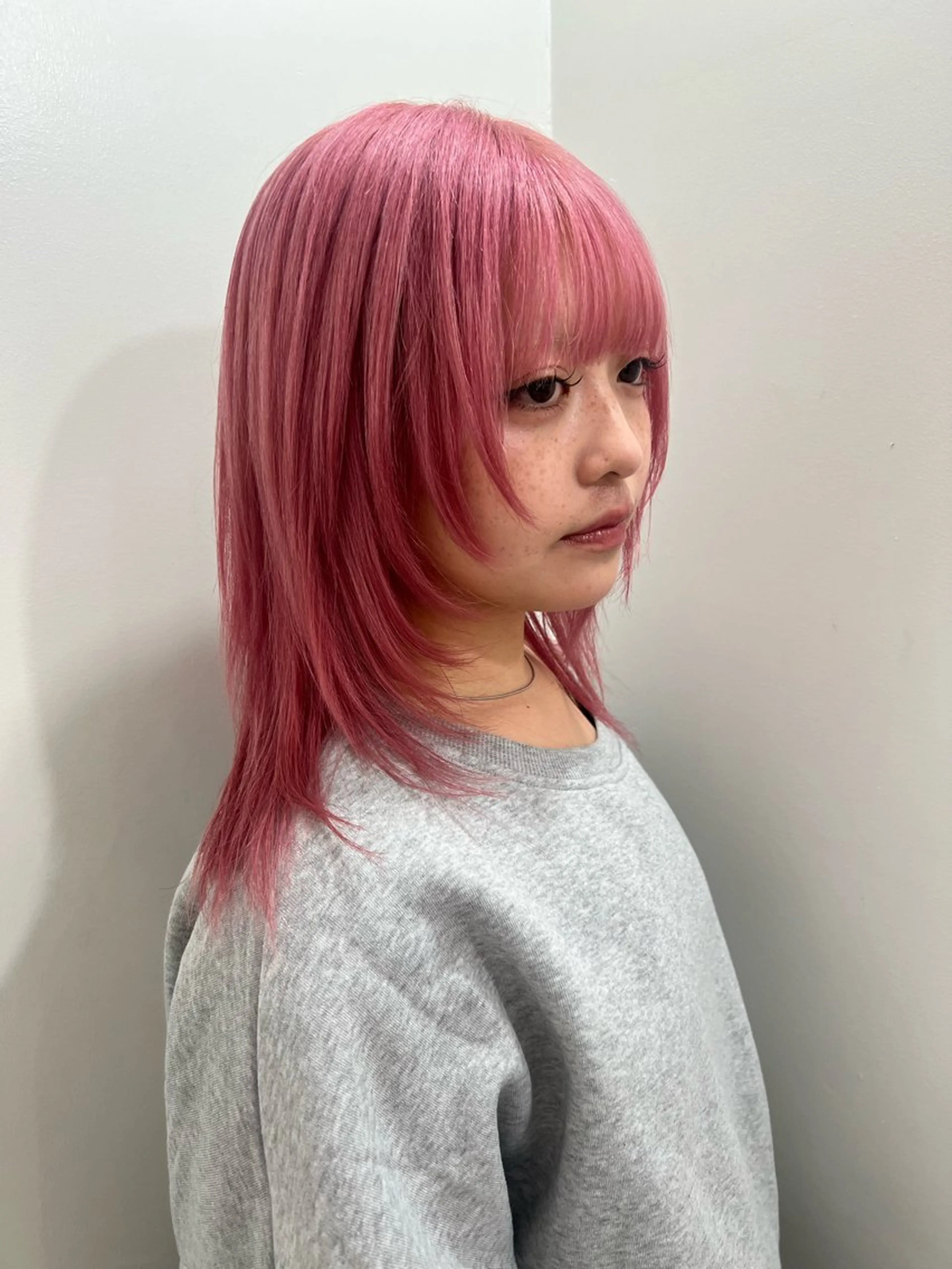 ミディアム カット ヘアカラー トリートメント 💥ウルフカット デザインあんな💥のヘアスタイル