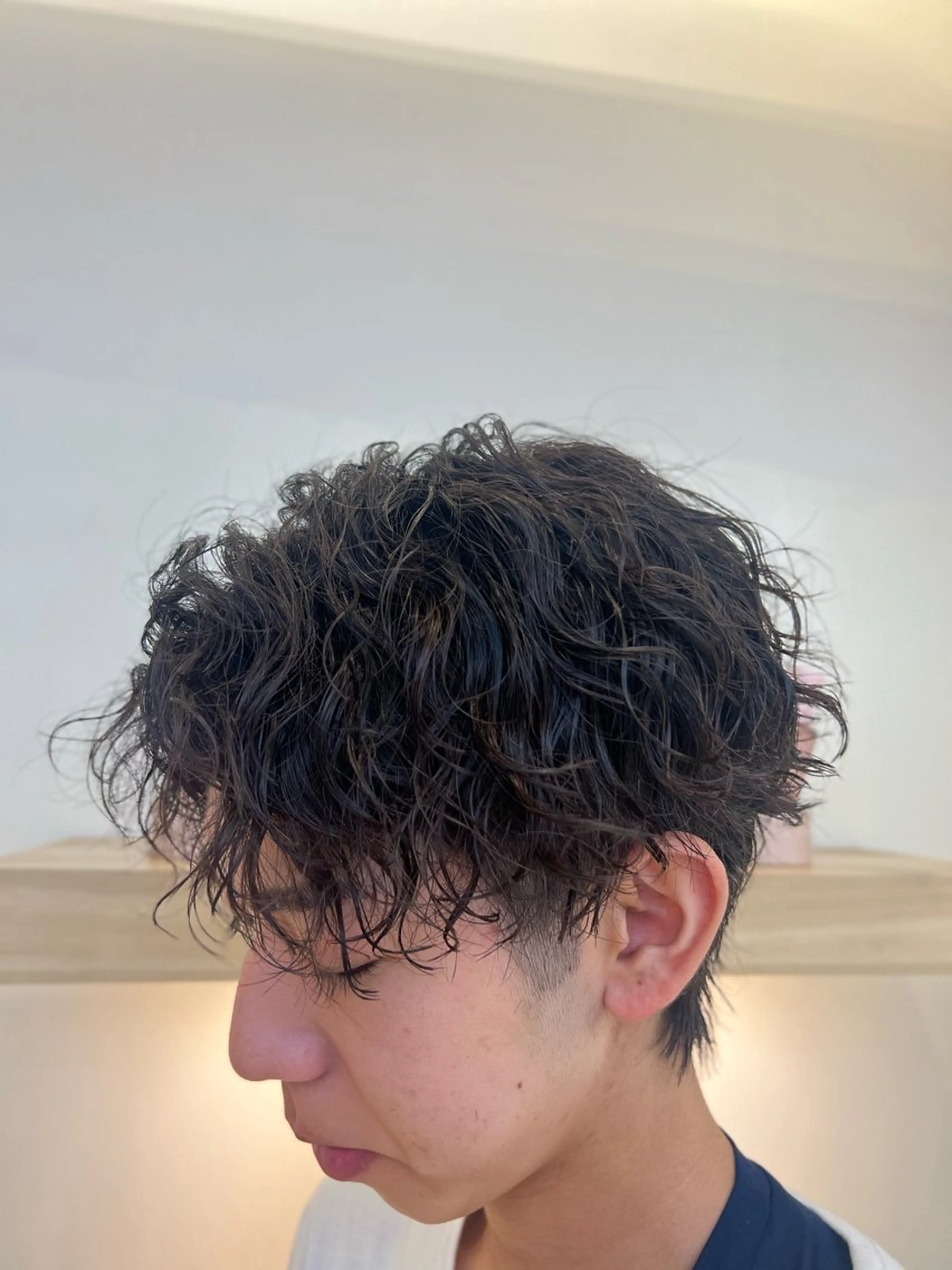 ショート パーマ メンズ メンズパーマ カット パーマ メンズパーマ 岩成健志郎のヘアスタイル