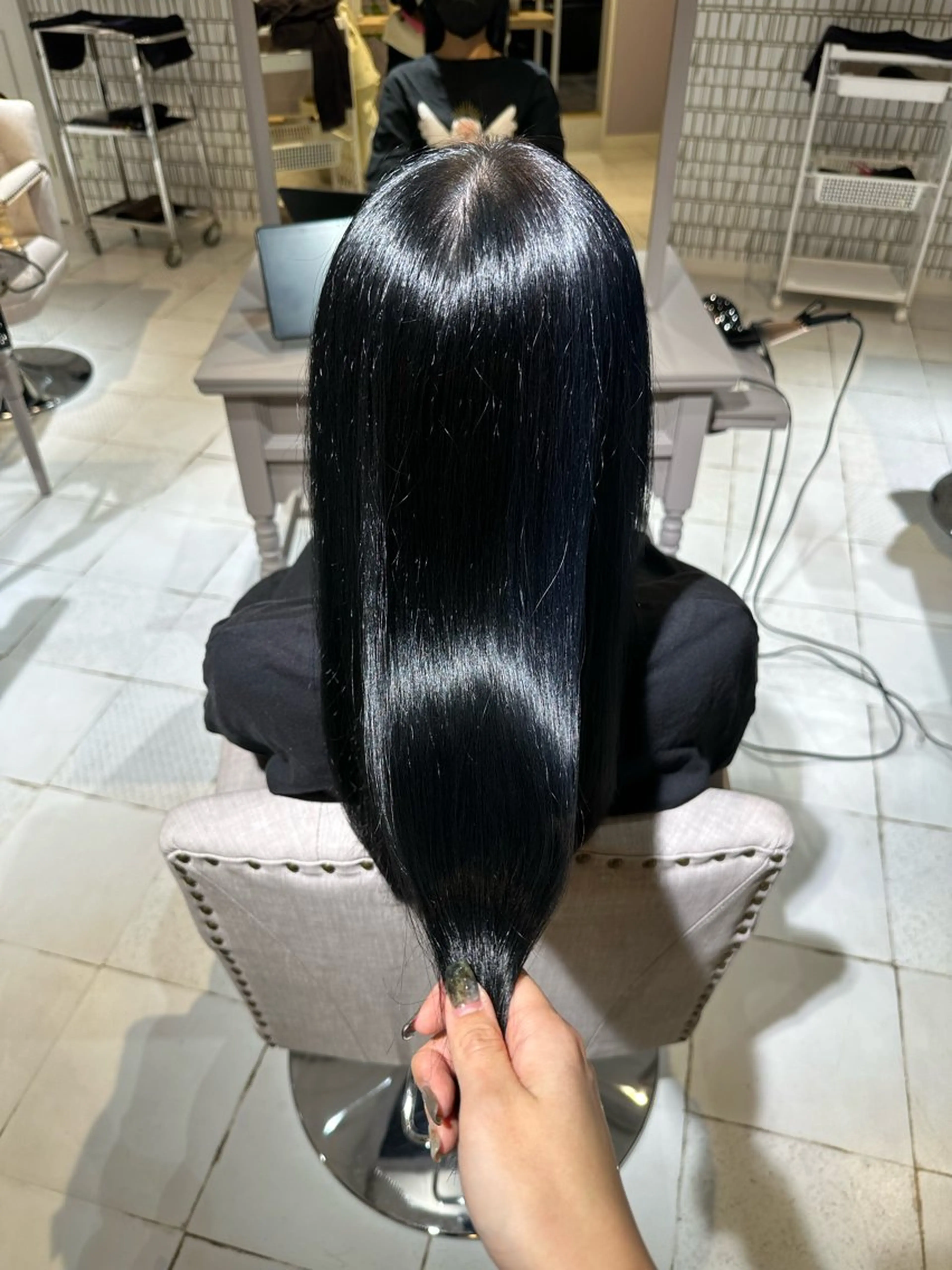 カラー 黒髪 ブルーカラー ブルーブラック AInoa  TENET所属・北千住 髪質改善 カナのヘアスタイル