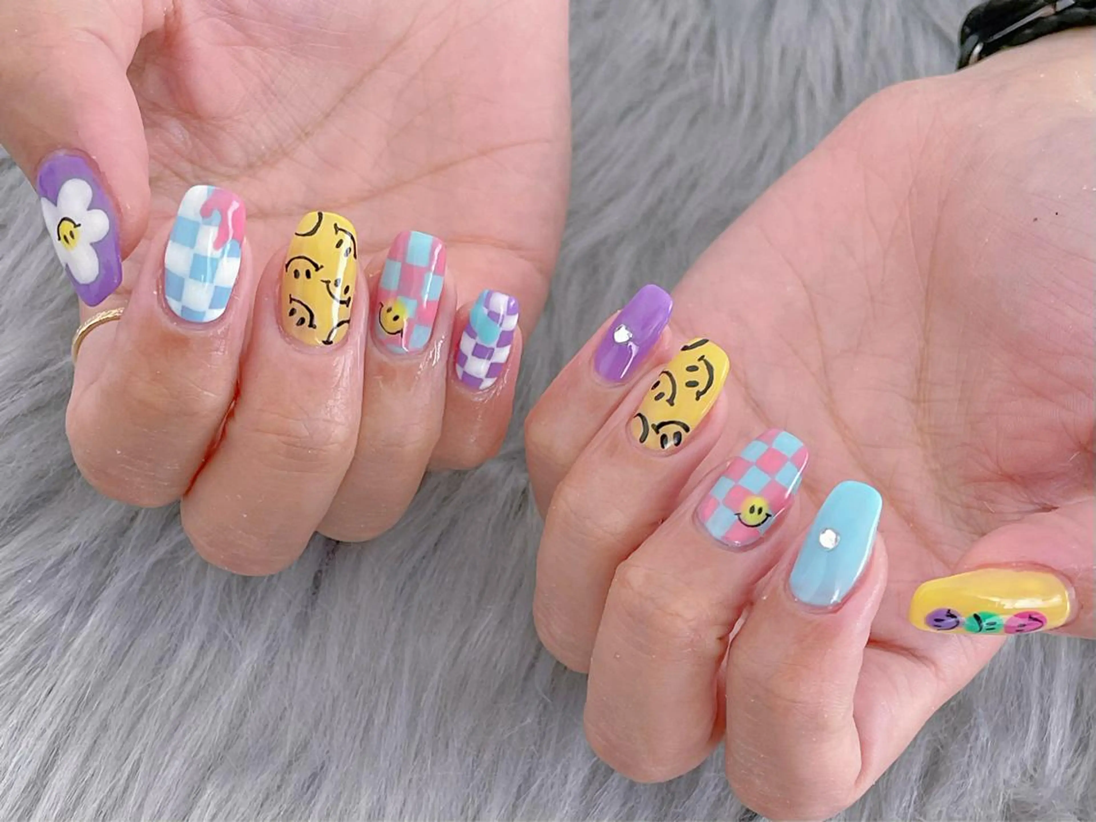 ネイル アニマル柄 アートネイル フラワーネイル ミラーネイル ニュアンスネイル Nina's nailのネイルデザイン