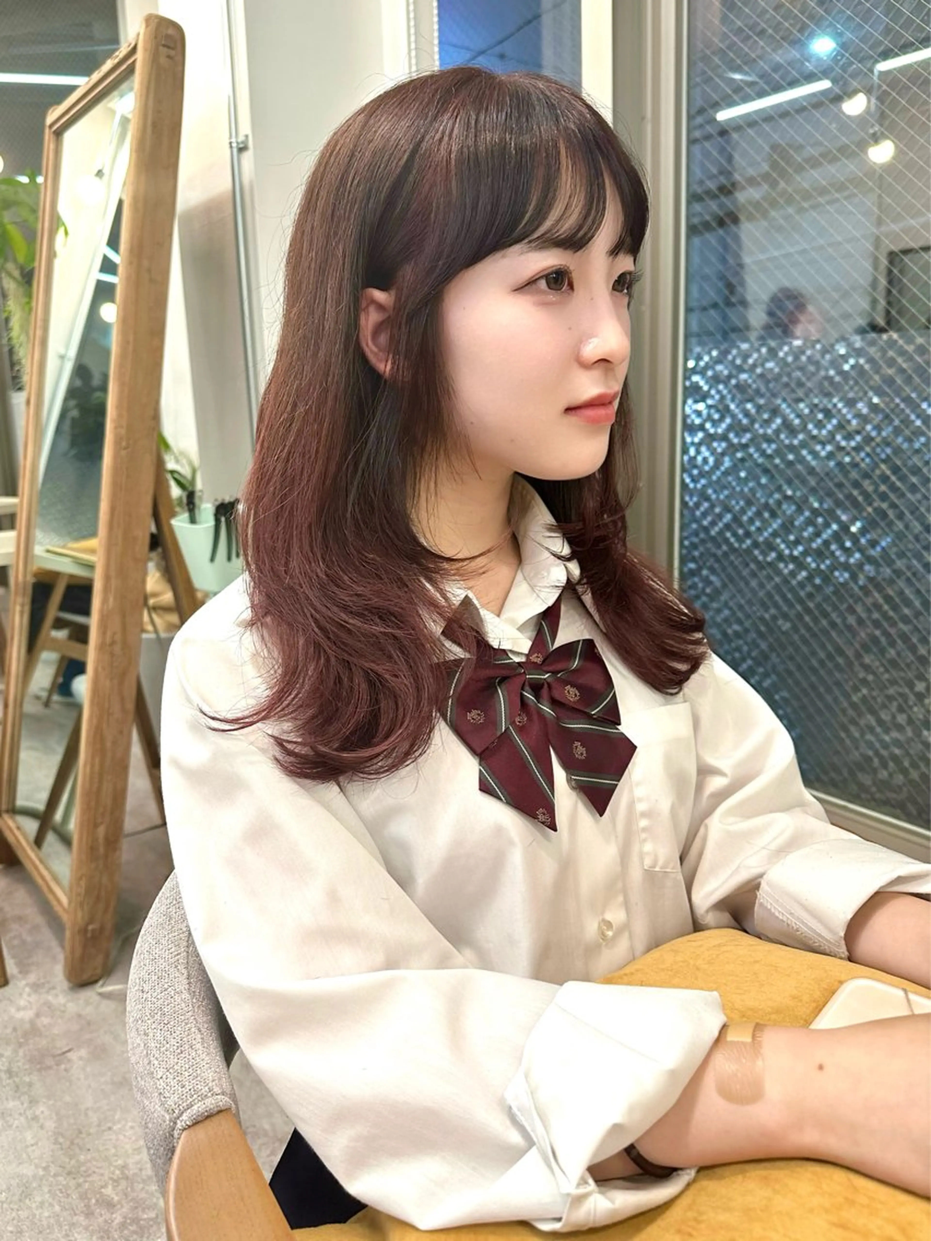 セミロング カラー ブラウンカラー ピンクカラー ピンクブラウン レイヤーカット カット ヘアカラー トリートメント chama レイヤーカットのヘアスタイル