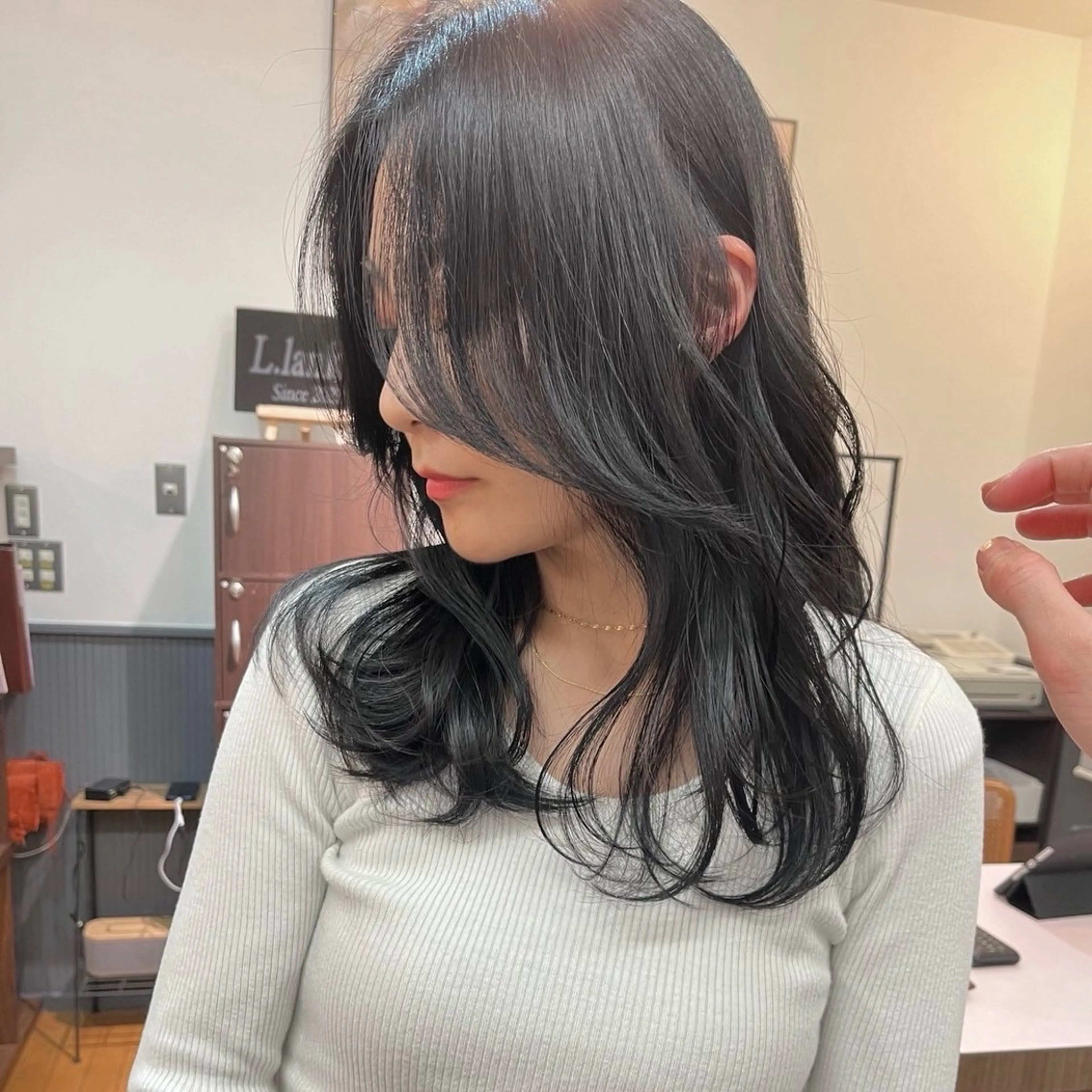 《韓国っぽくしたい方🫶🏼🤍》顔周りカット➕カラー➕Aujua treatment💟✨髪質改善トリートメントの写真