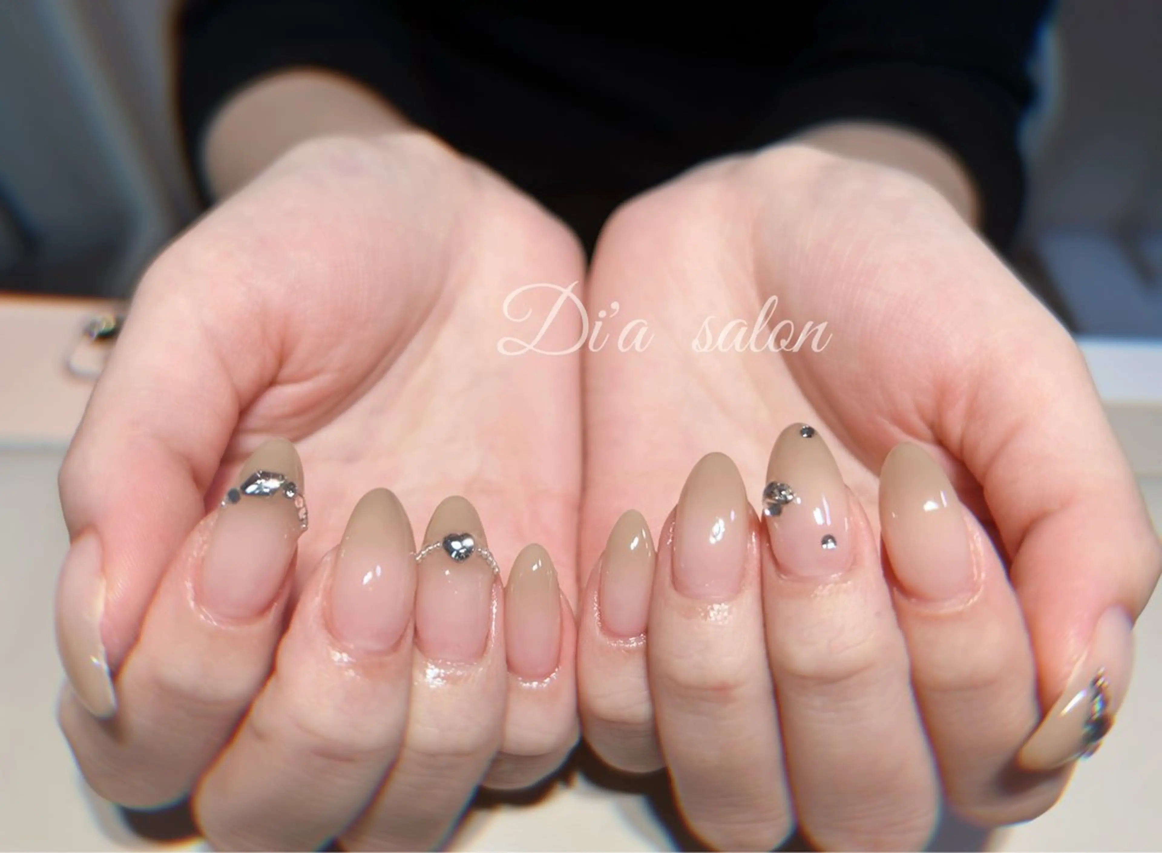 ネイル ハンドネイル di'a salonのネイルデザイン