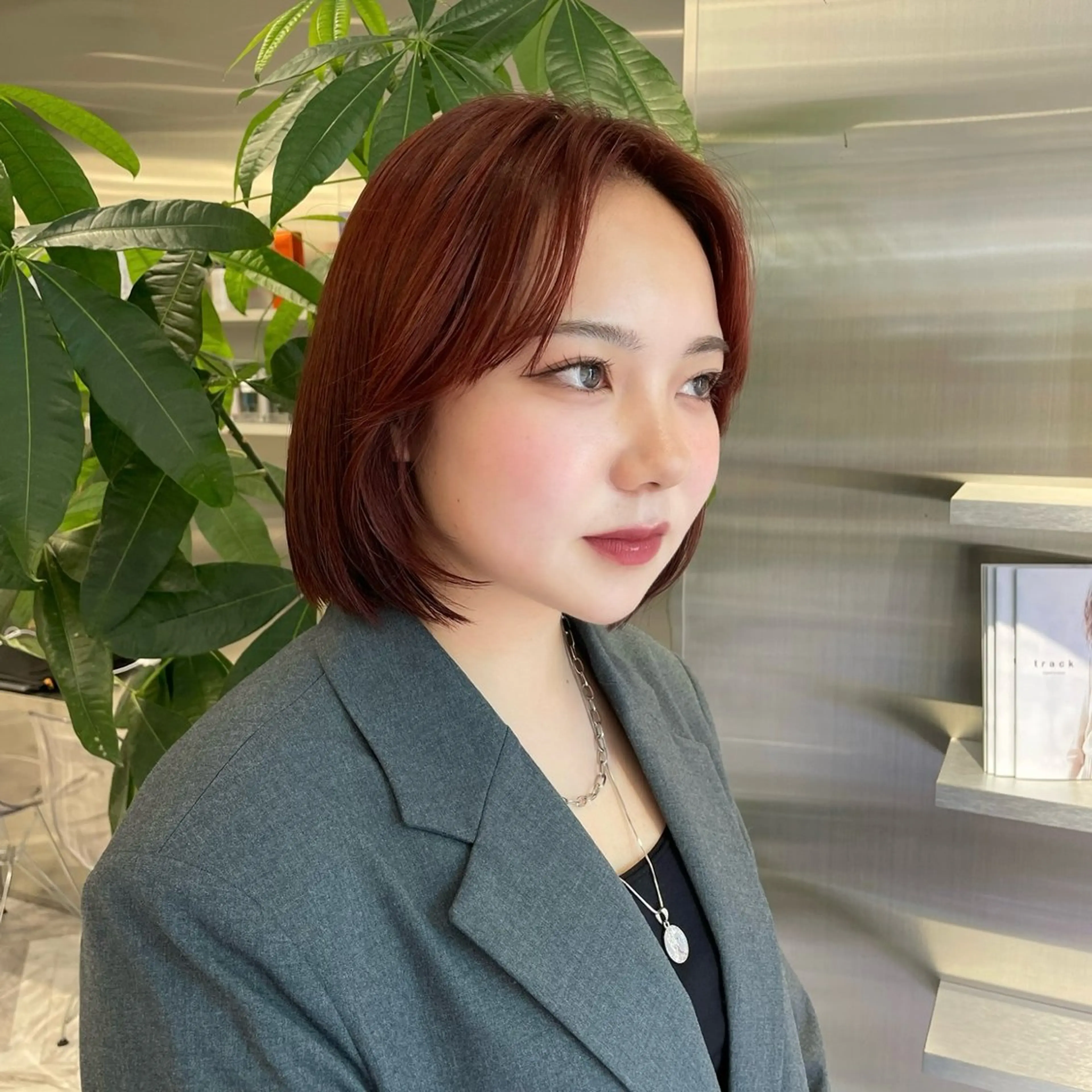 カラー クルミ/ 💕ワンホンネイルのネイルデザイン