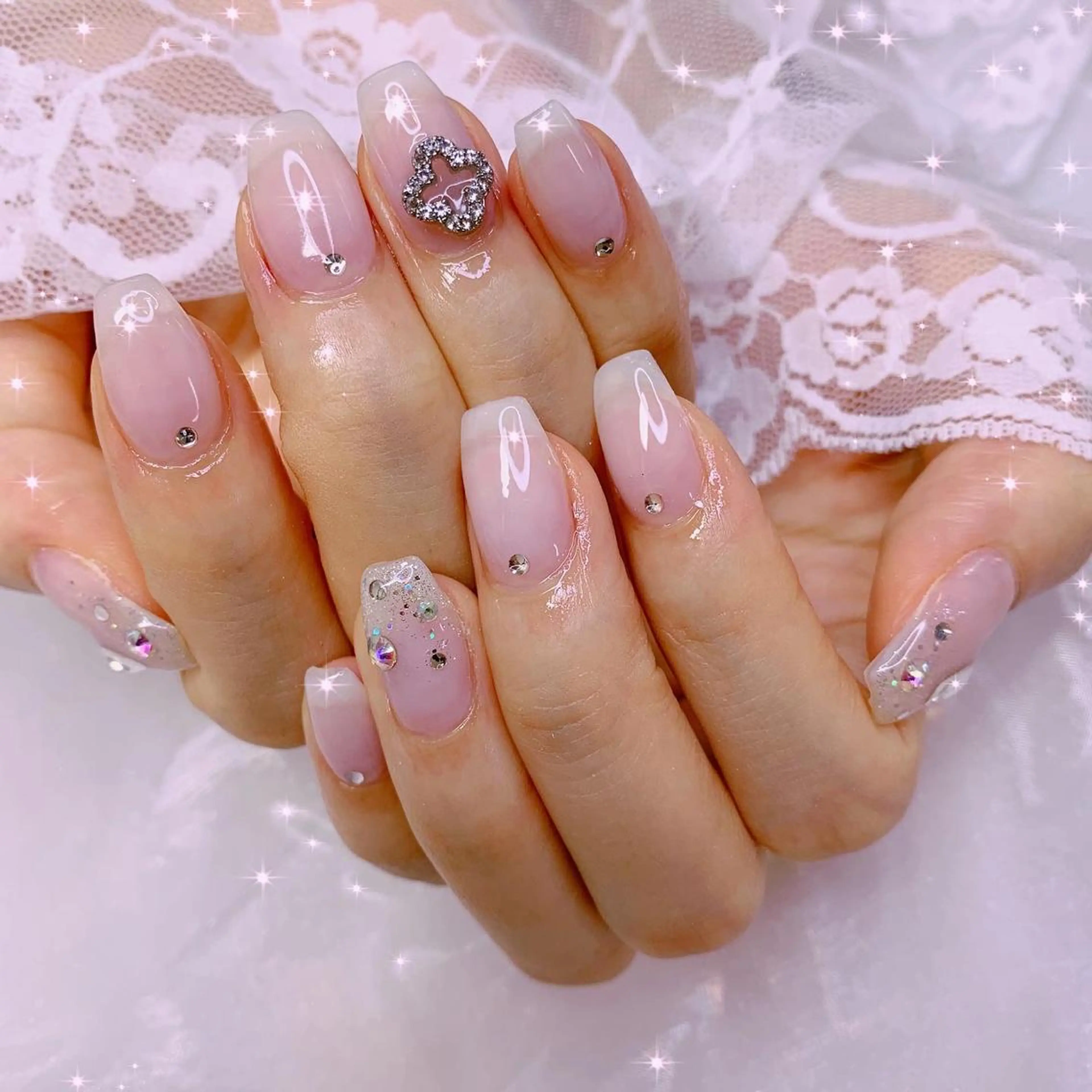 ネイル ハンドネイル La neige* yuki 🥯🍑のネイルデザイン