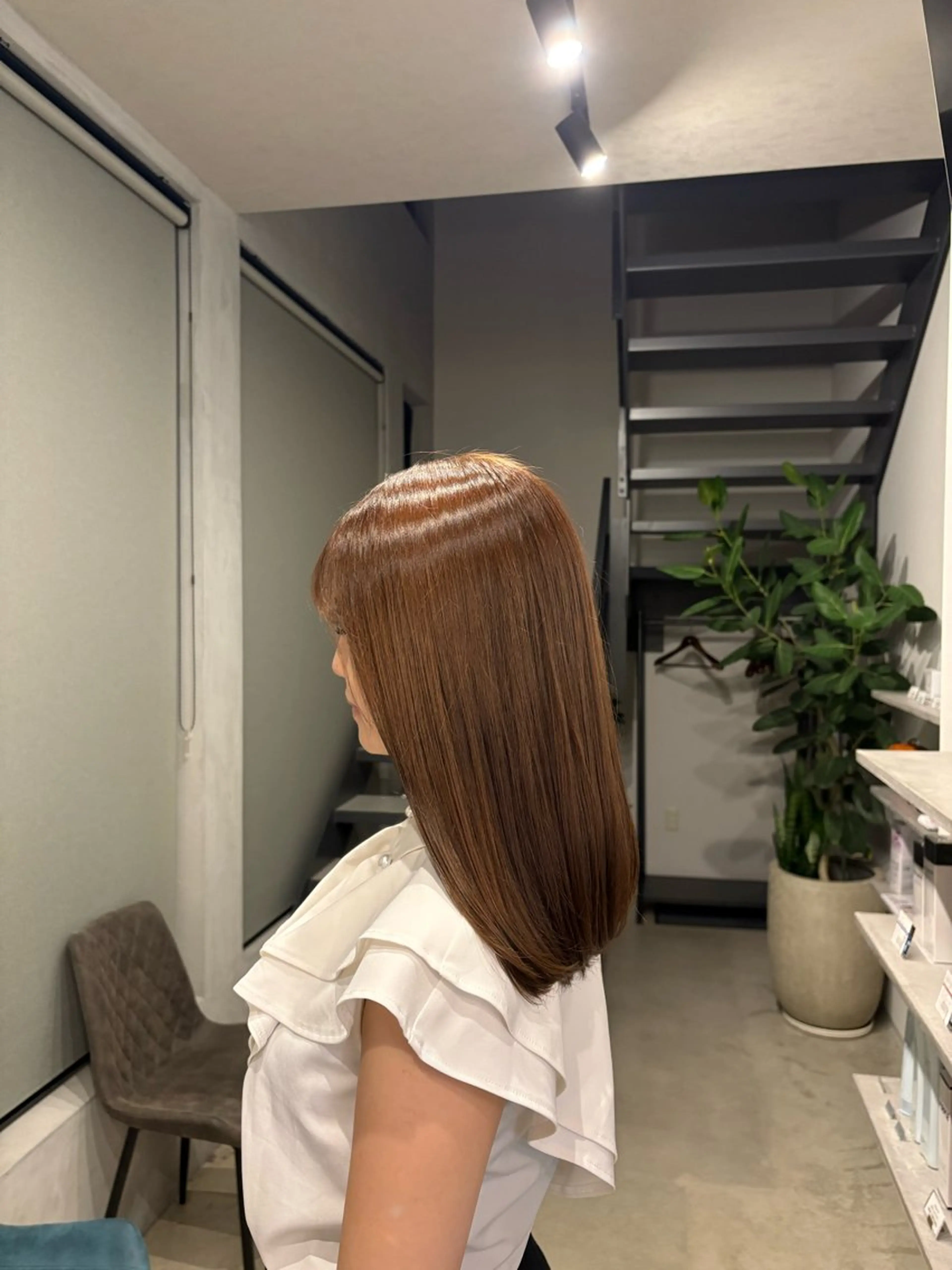 カラー 透明感カラー ヘアカラー トリートメント アールラーゴ所属・宮島 華湖のヘアスタイル