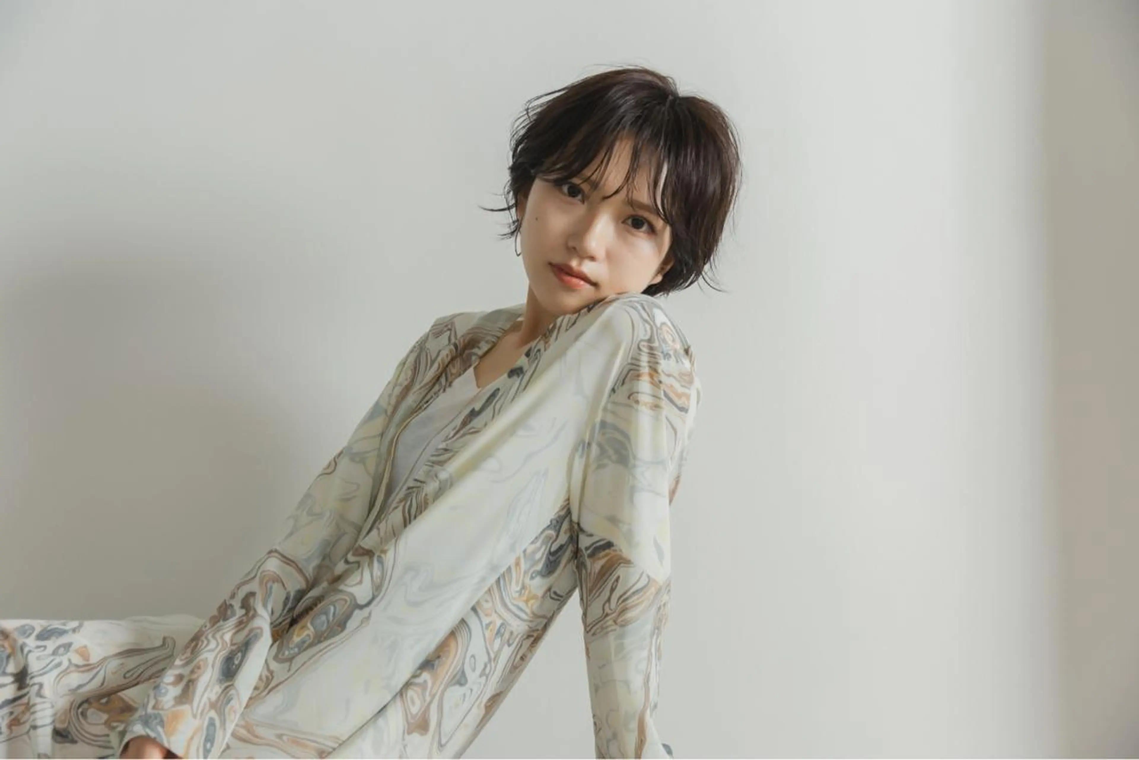 ショート カラー ツジガキ ユウスケのヘアスタイル