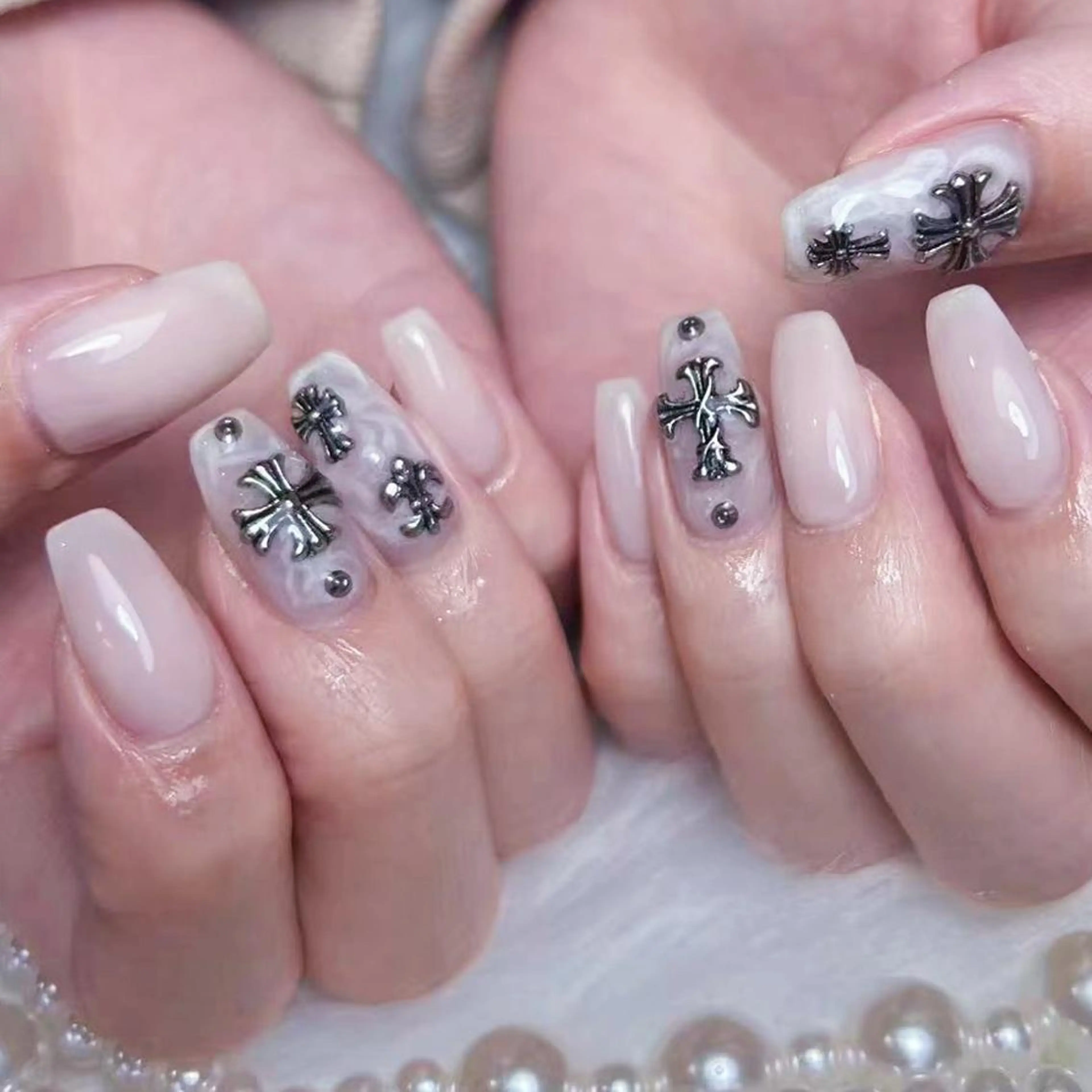 ネイル アートネイル オーロラネイル ガーリー キラキラネイル 韓国ネイル Nail Monsterのネイルデザイン