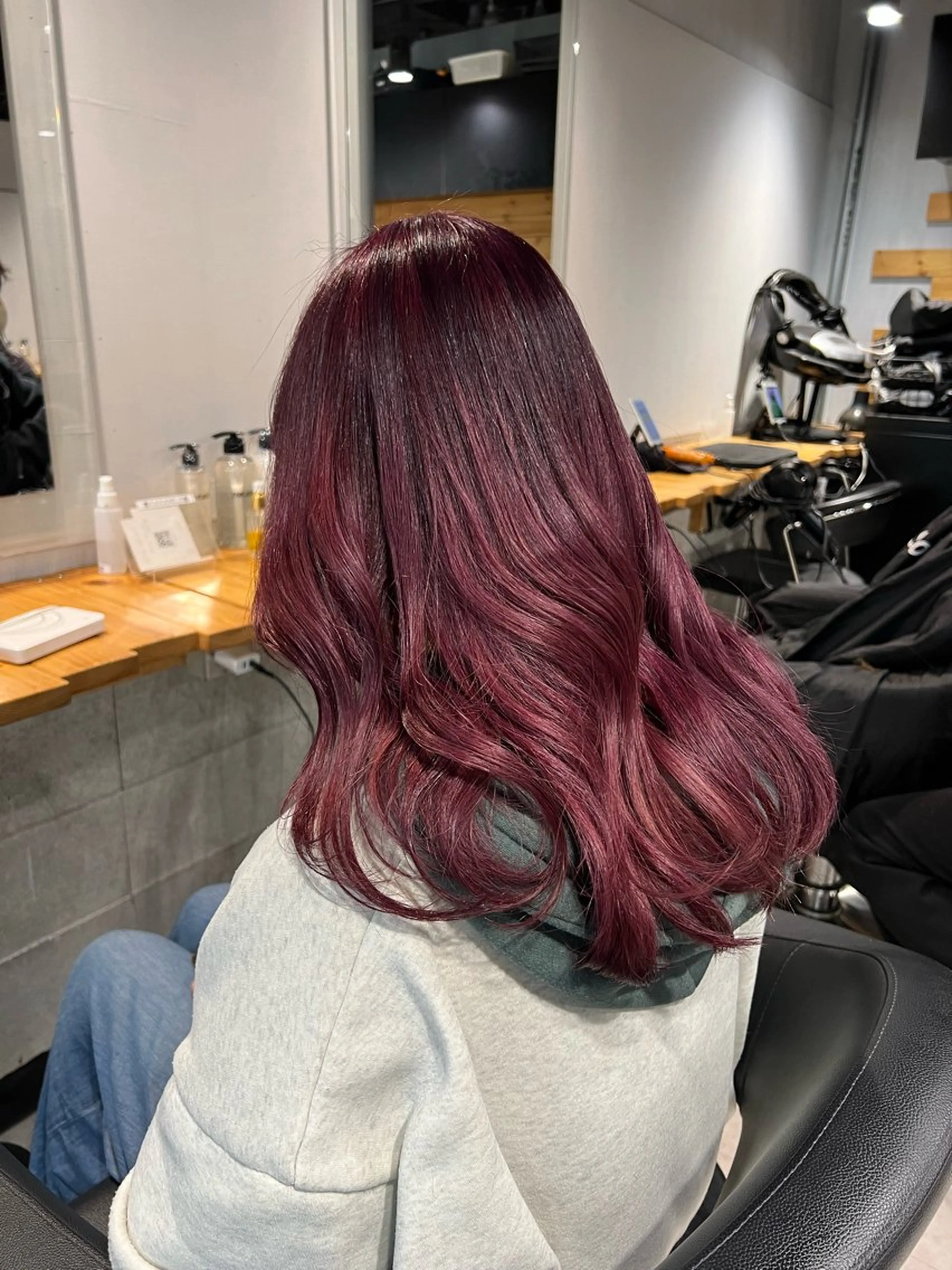 ロング カラー ブリーチ ラベンダーカラー ラベンダーピンク ピンクカラー 髪質改善 ヘアカラー トリートメント NANAMI🩵 大人可愛い韓国ヘアのヘアスタイル