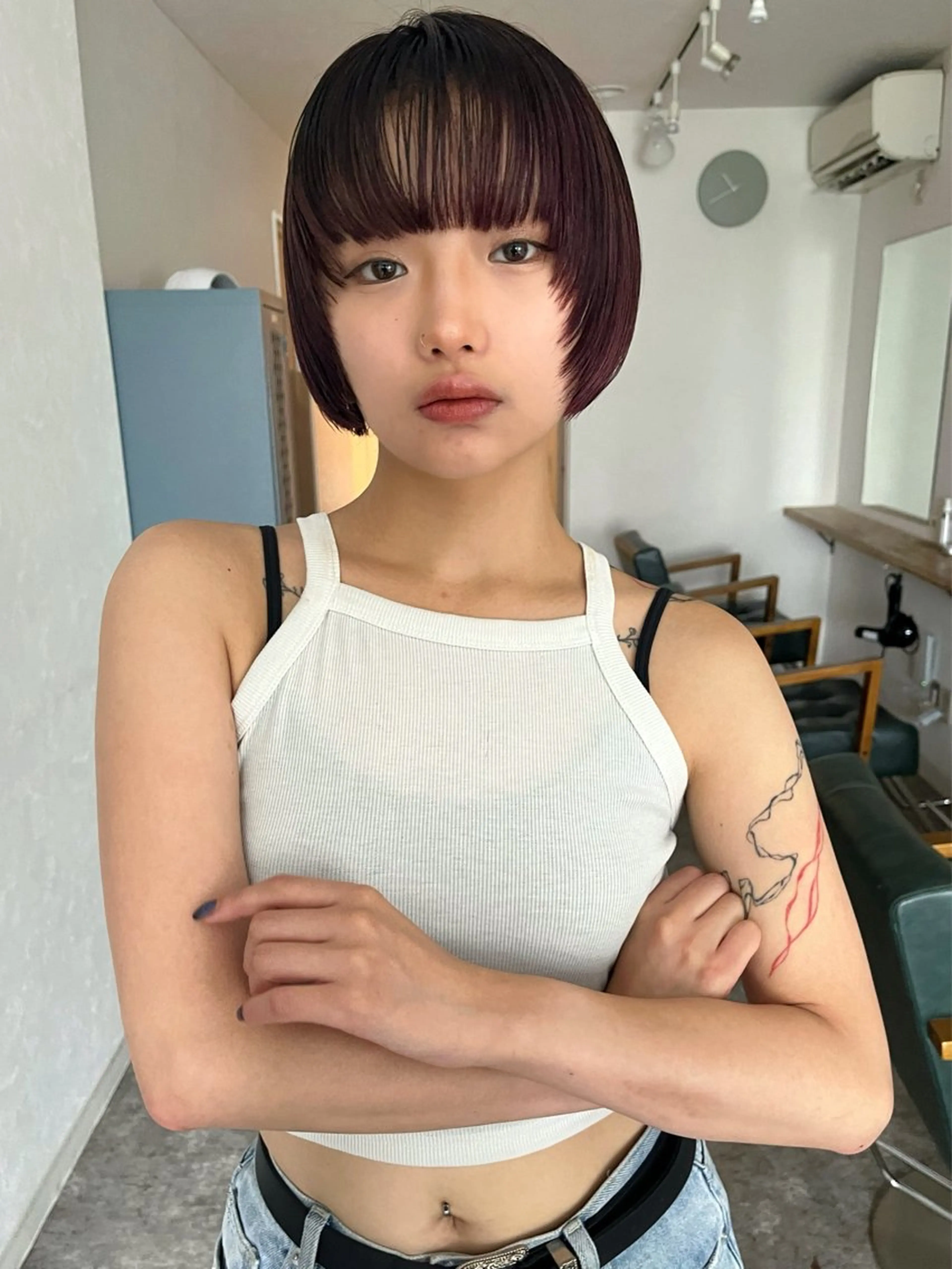 ショート カラー ショートボブ ボルドーカラー ボブ 顔まわりレイヤー レイヤーカット カット ヘアカラー トリートメント 金井京介/パーマ /レイヤー/ボブのヘアスタイル