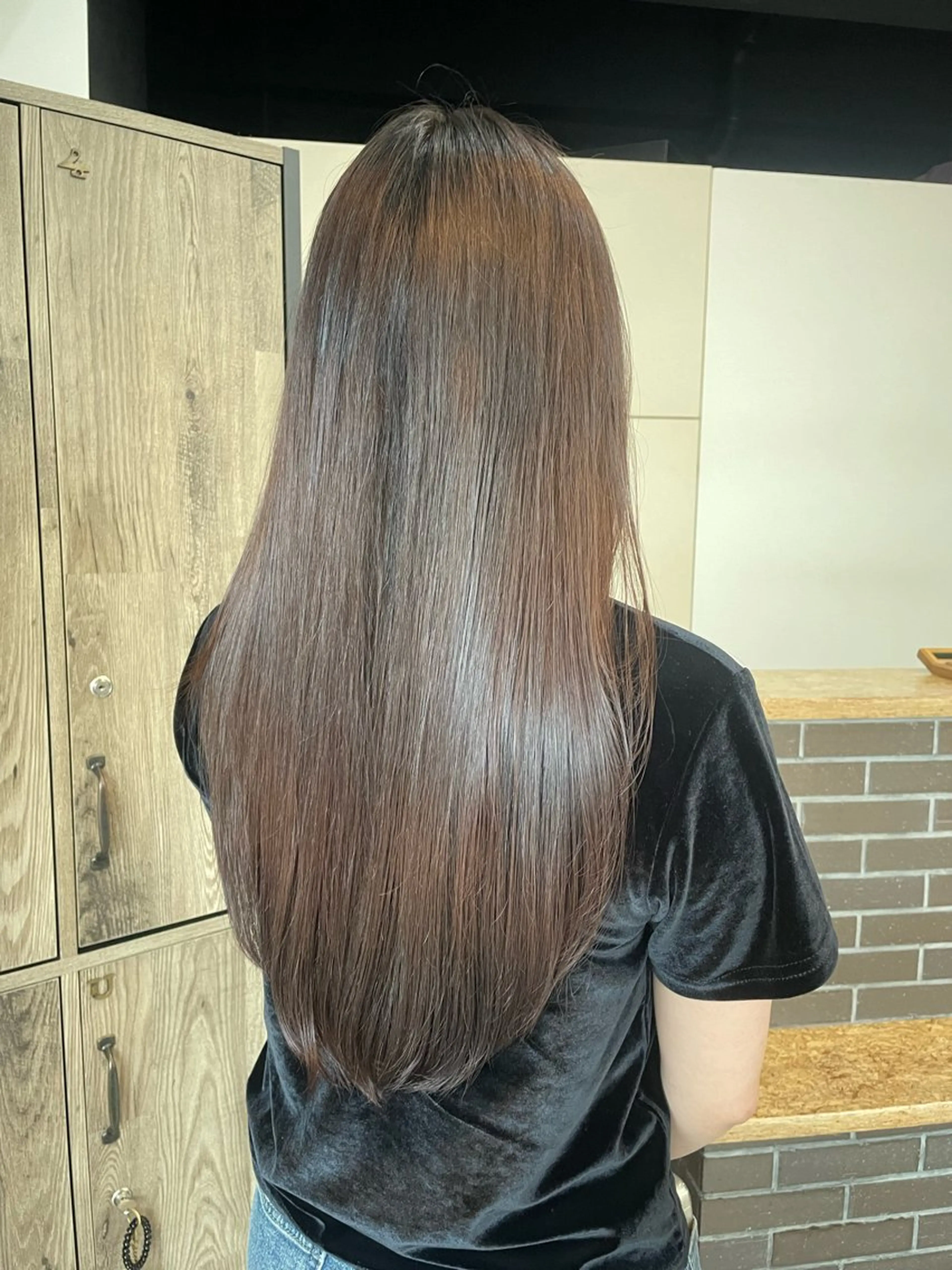 ロング レイヤーカット xepu所属・新岡 萌乃のヘアスタイル