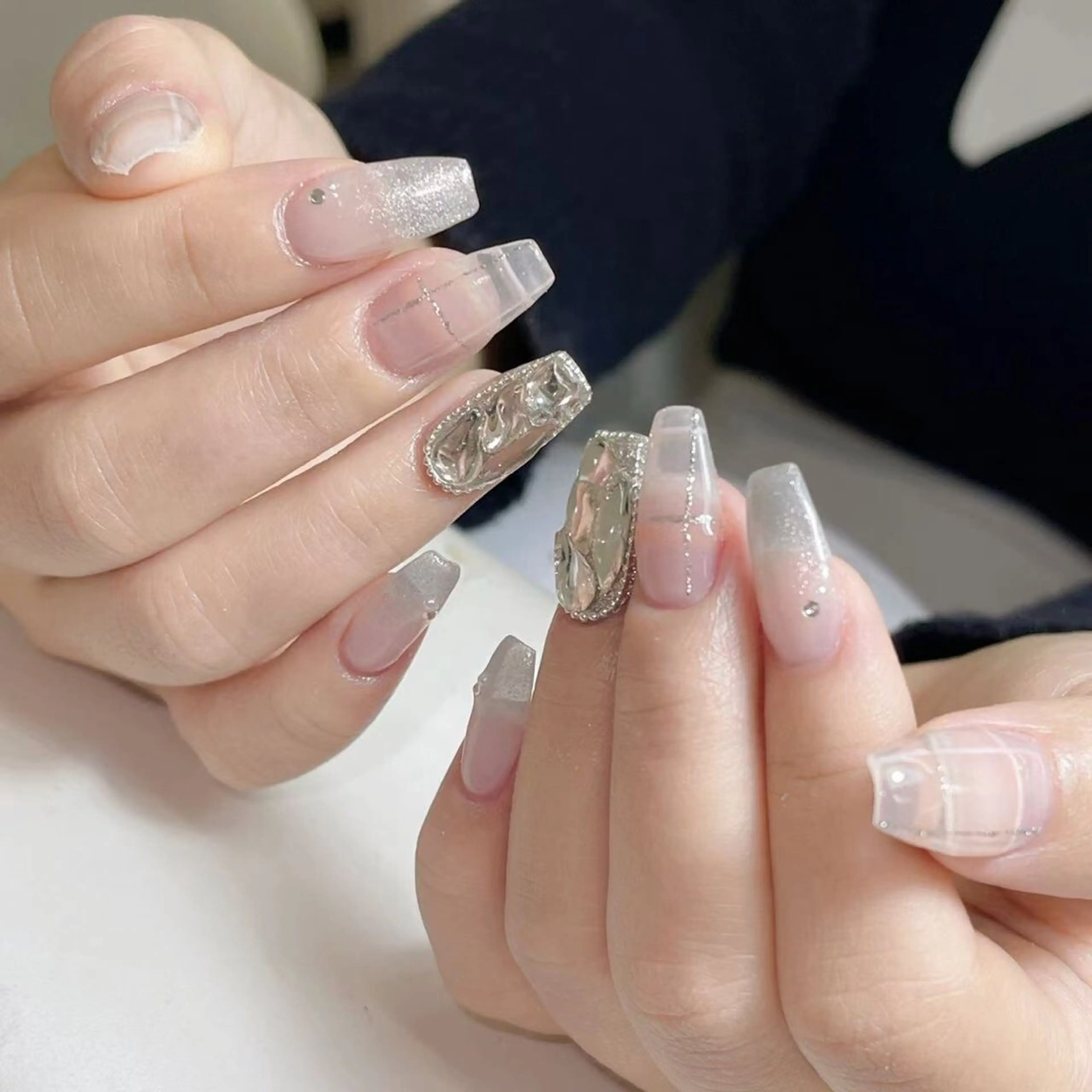 ネイル ハンドネイル Queens テイのネイルデザイン