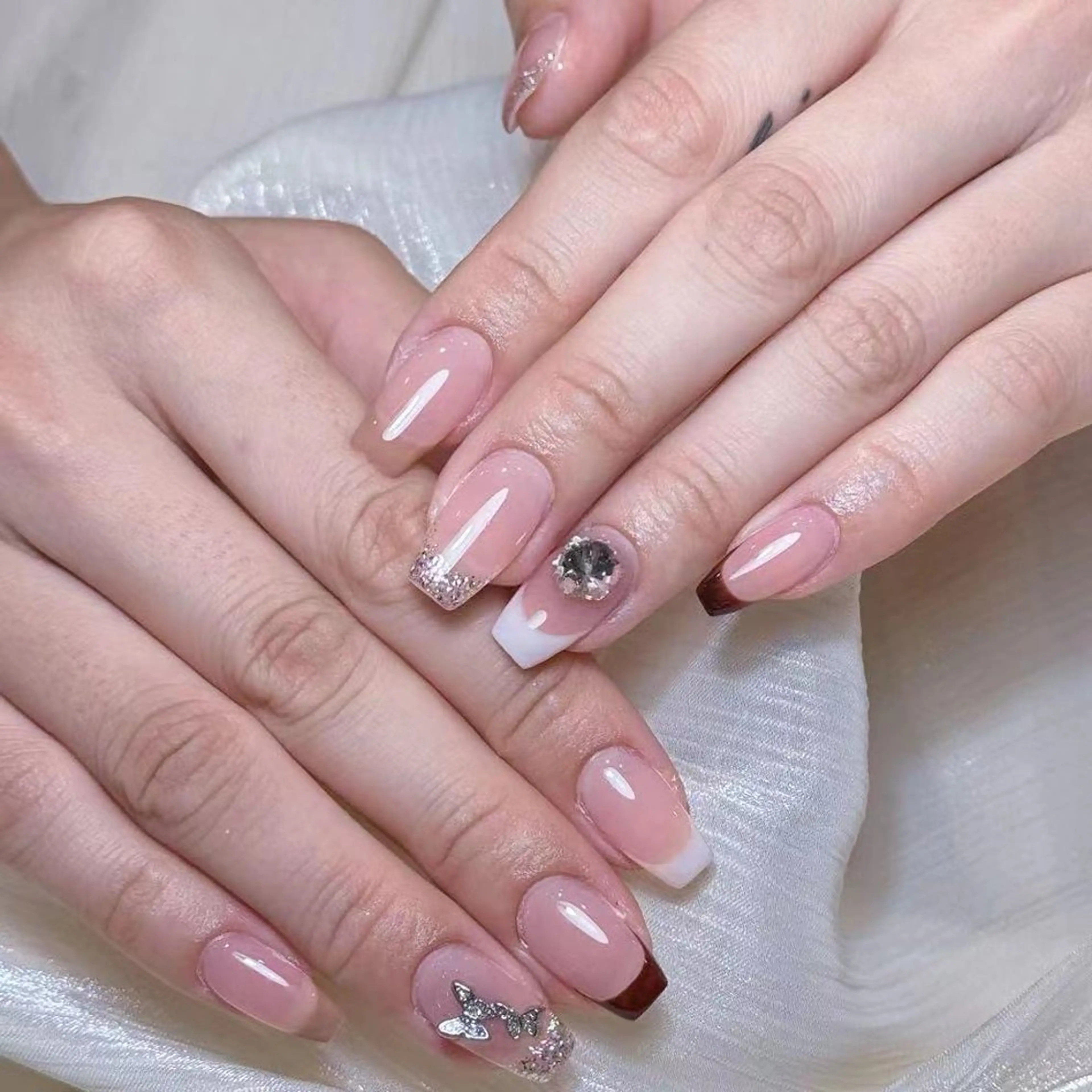 ネイル アートネイル オーロラネイル ガーリー キラキラネイル 韓国ネイル Diamond NAIL✨のネイルデザイン