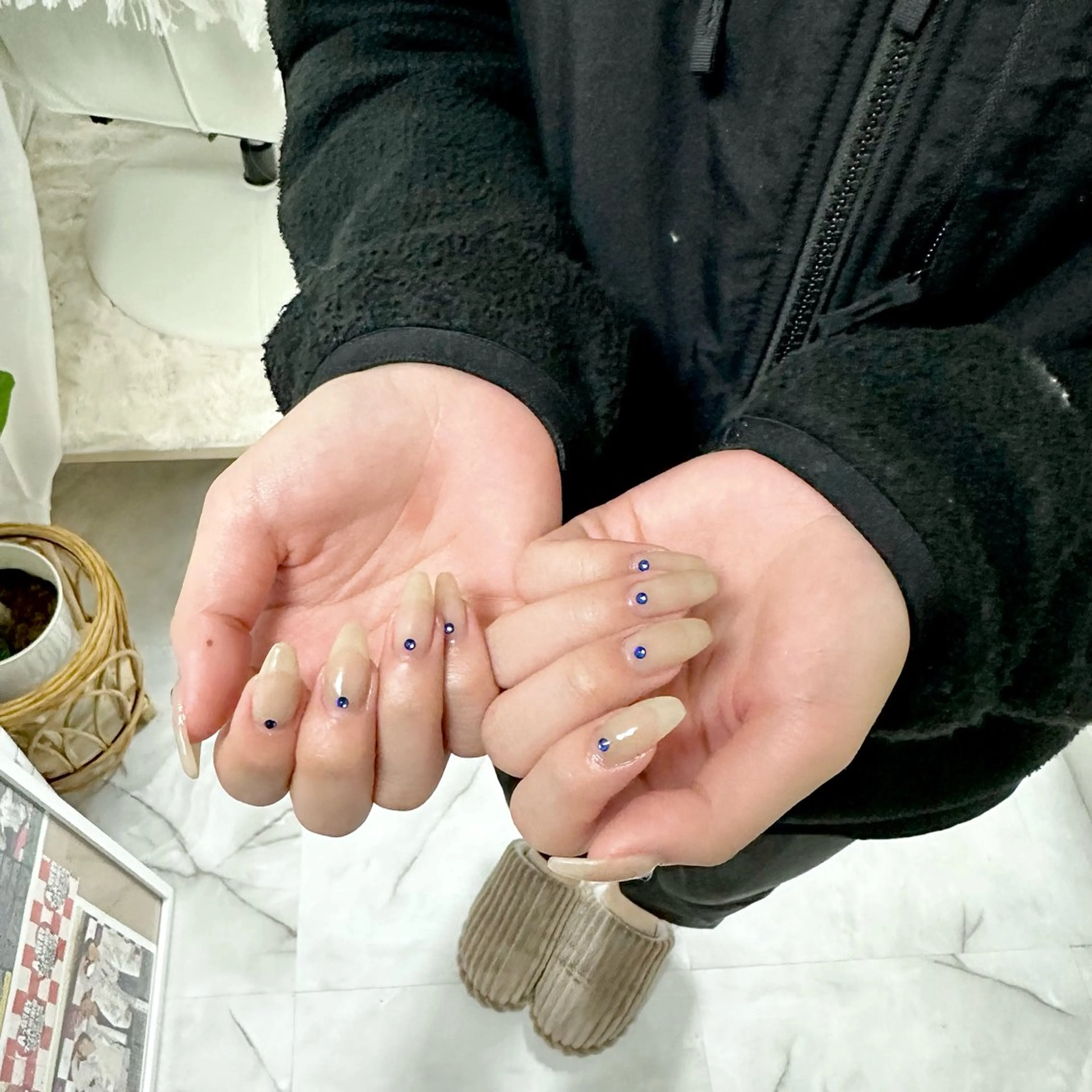ネイル ブルー ハンドネイル LAUR Natsukiのネイルデザイン