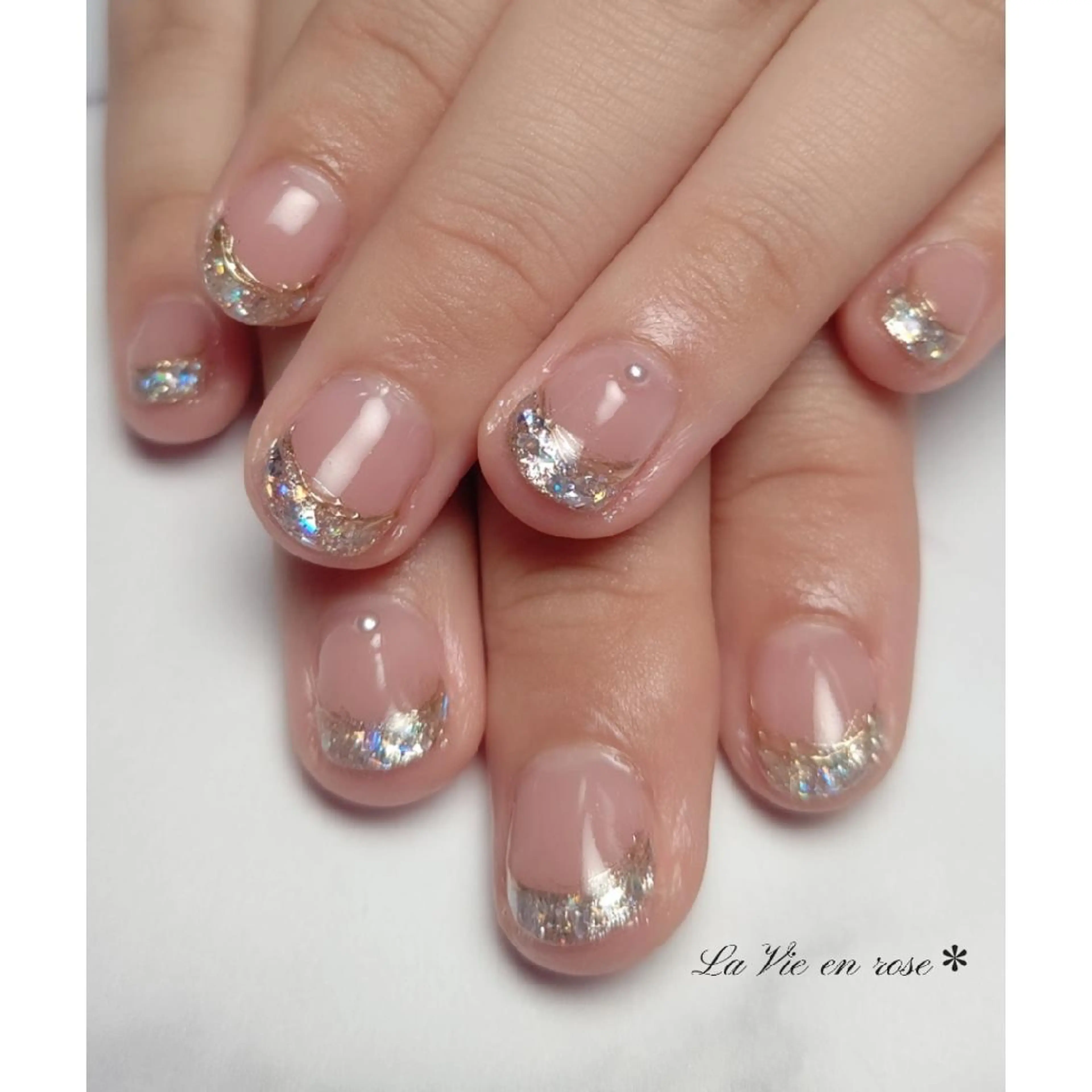 ネイル フレンチネイル ガラスフレンチ ラヴィアン ローズのネイルデザイン