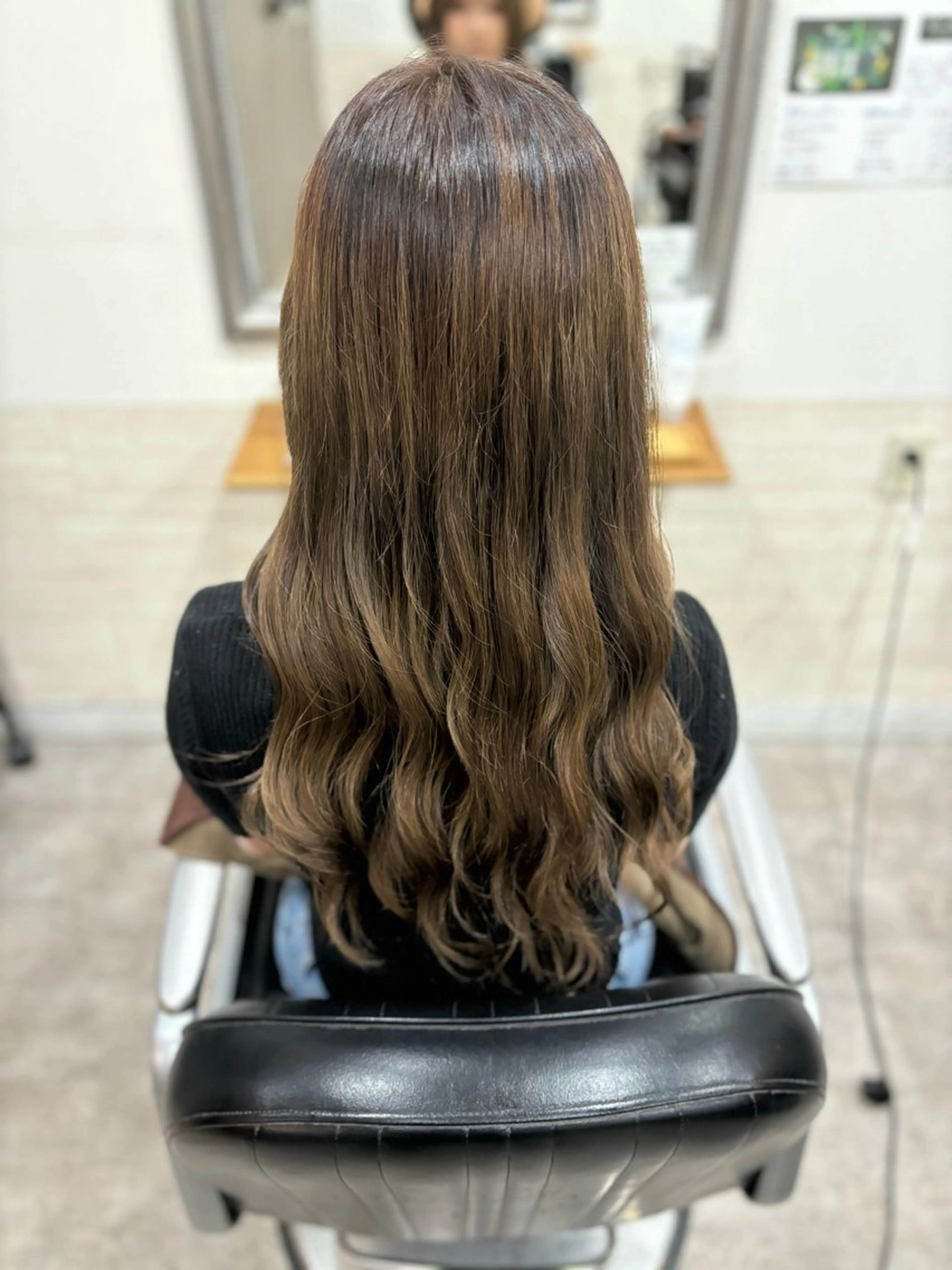 ロング カラー 生尾 虹水のヘアスタイル