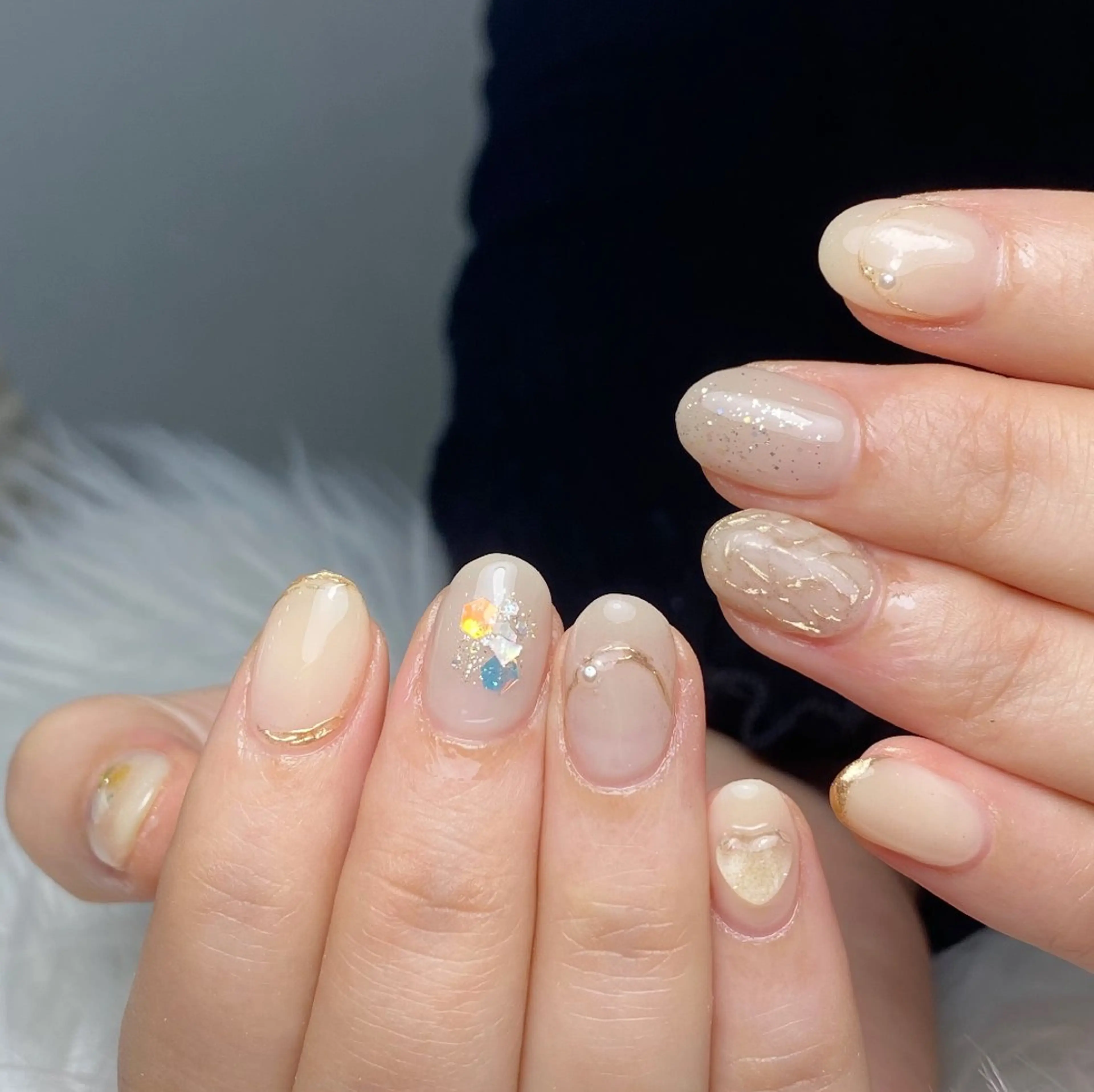 ネイル チークネイル 長さ出し フレンチネイル ジェルネイル キラキラネイル ハンドネイル UM Nail Salonのネイルデザイン