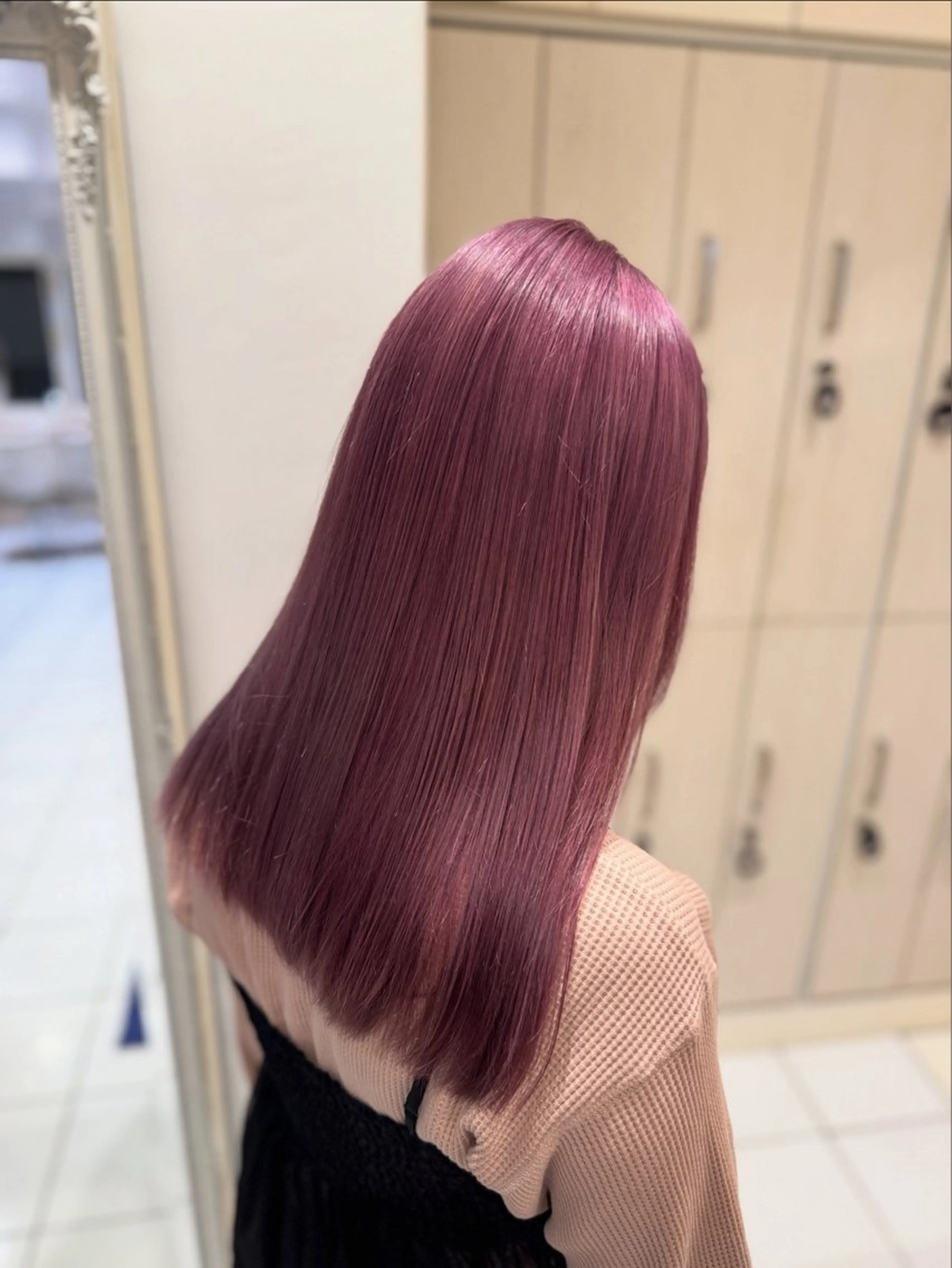 ロング カット ヘアカラー トリートメント ハイトーンカラー 髪質改善カラーノトのヘアスタイル