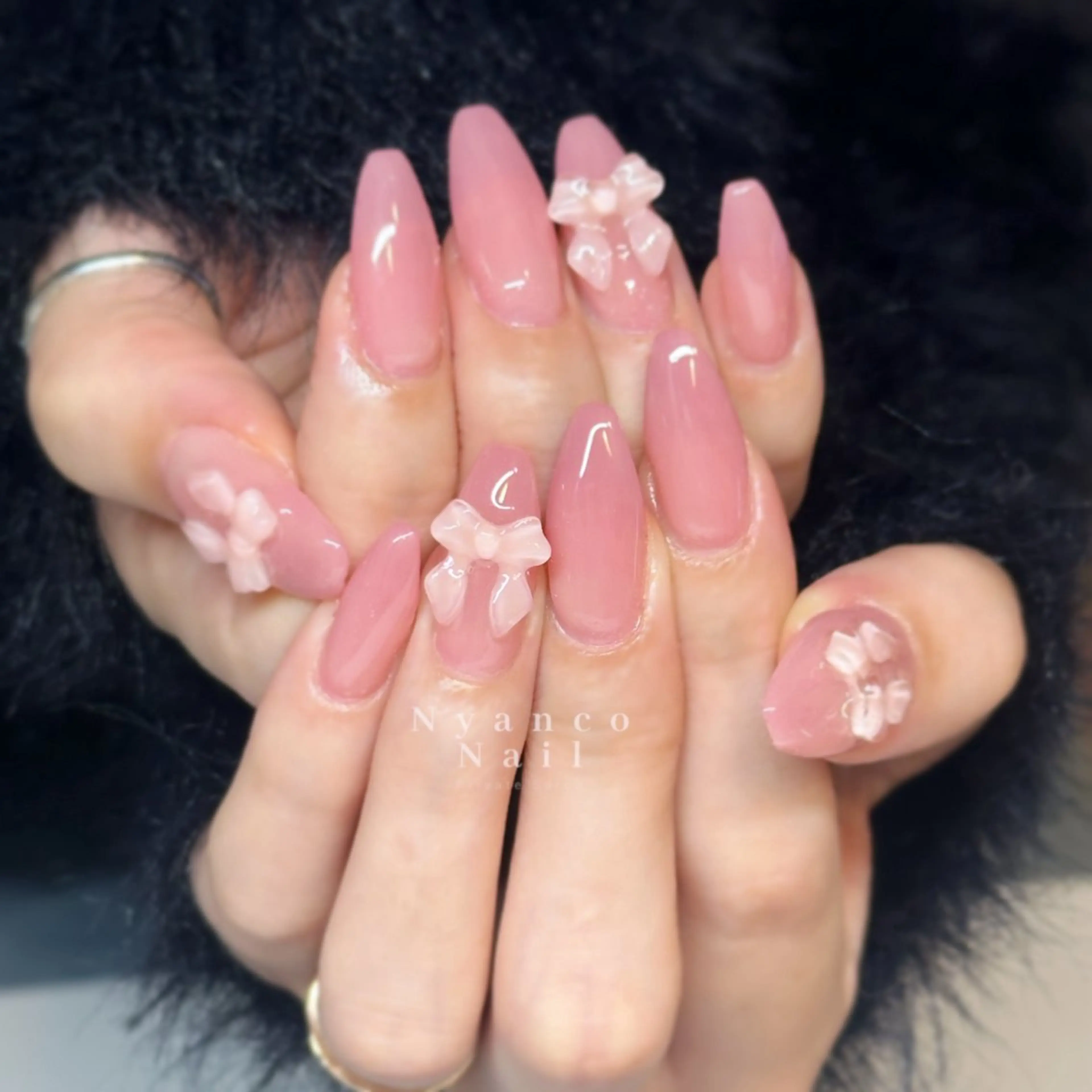 ネイル ジェルネイル ワンカラーネイル ピンク リボン 春ネイル Nyanco Nailのネイルデザイン