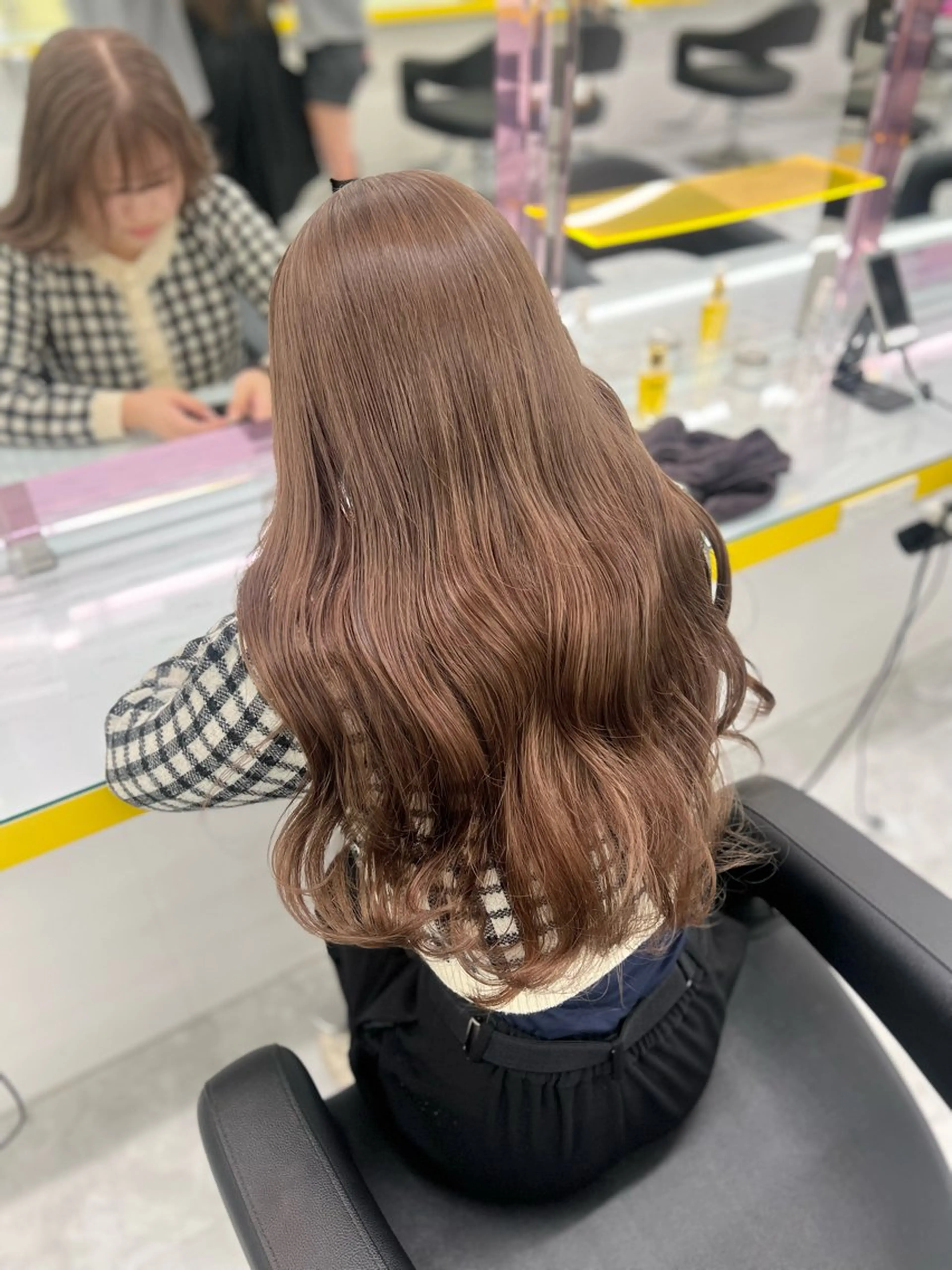 ロング カラー カット ヘアカラー トリートメント ヘッドスパ ヘアセット ハイトーンカラー 🦄レイヤーカットのヘアスタイル