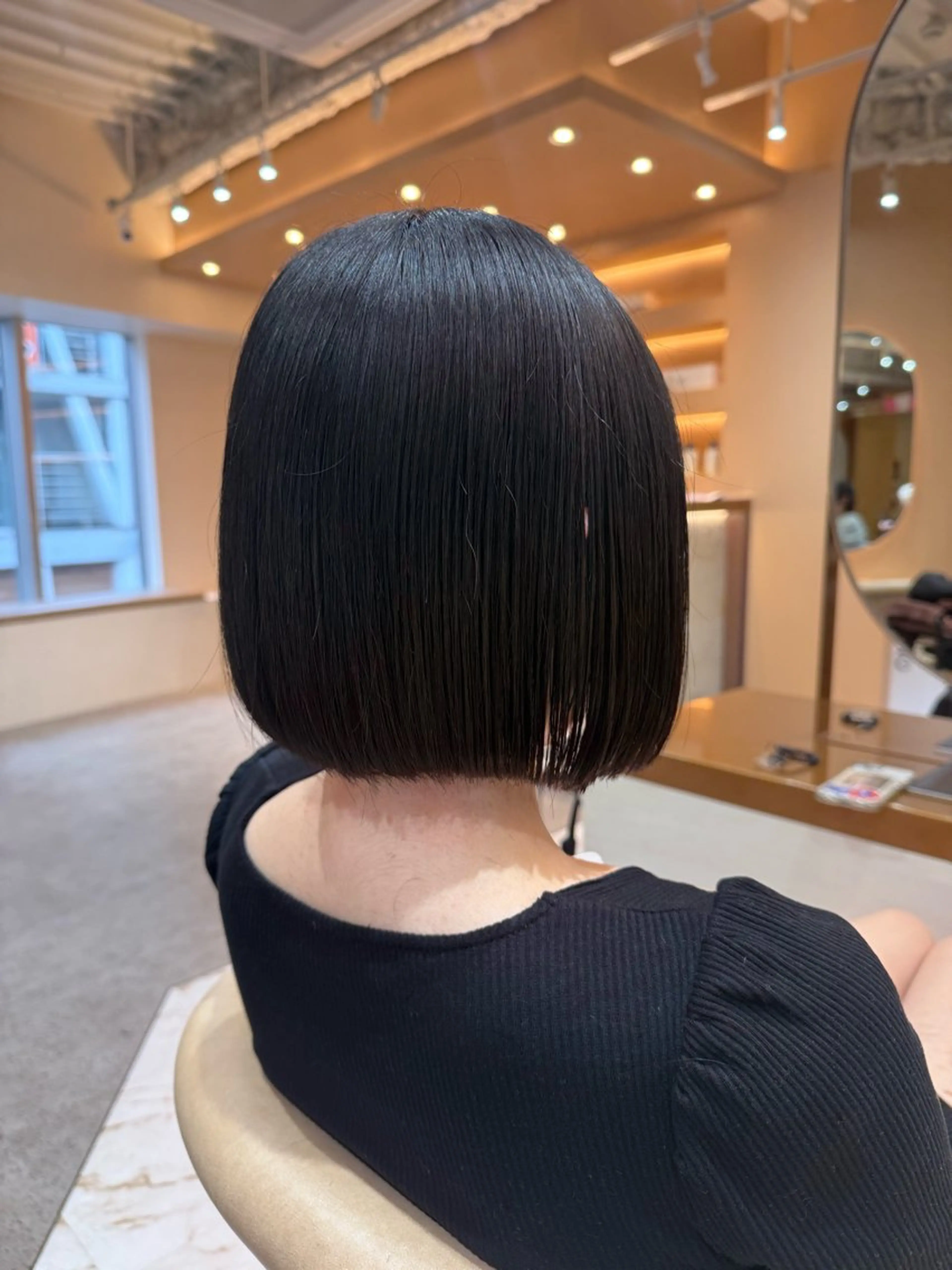 ショート ボブ カット ヘアカラー トリートメント 【透明感UP✨】🩵 赤み除去カラー/来輝のヘアスタイル