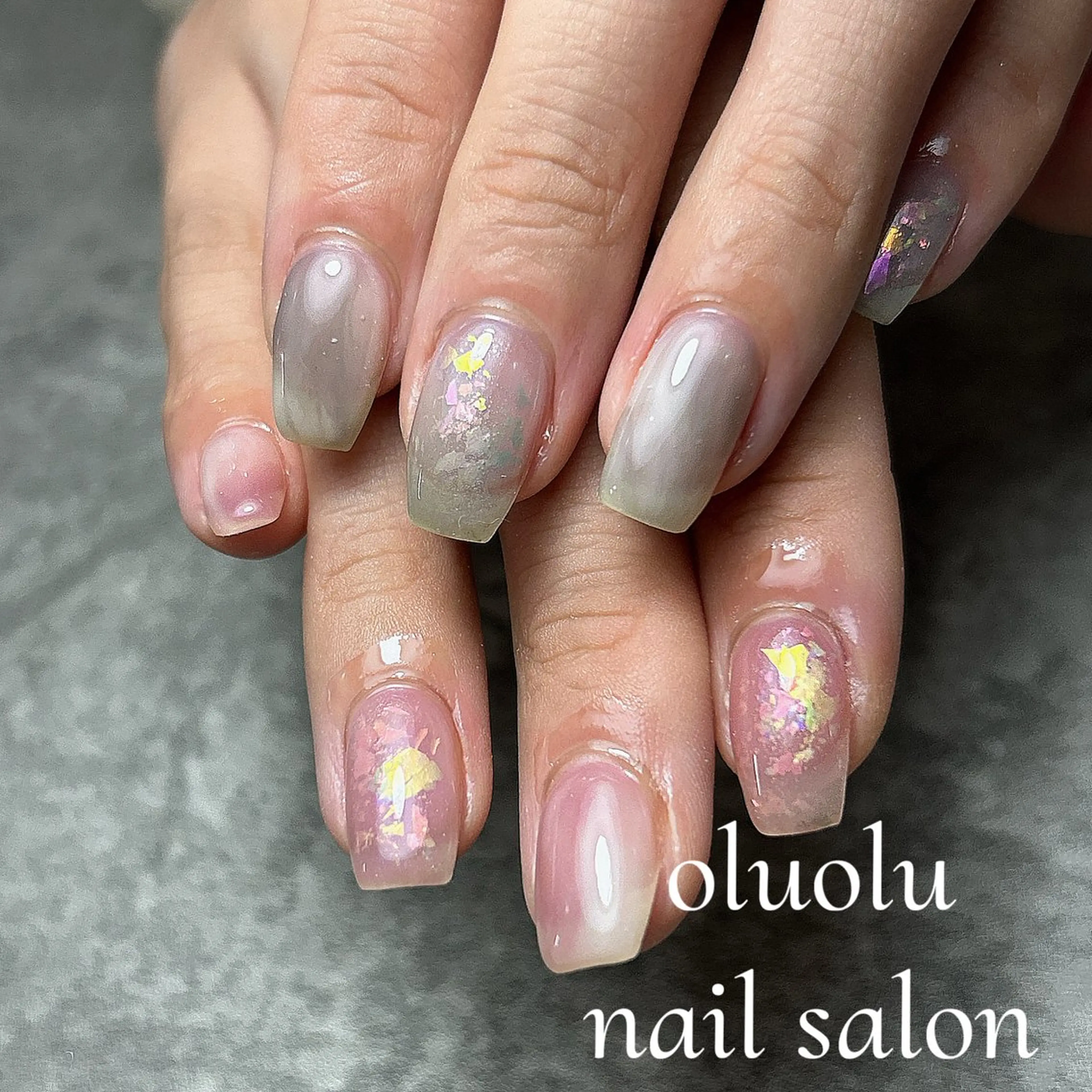 ネイル マグネットネイル ニュアンスネイル 春ネイル ワンホンネイル oluolu nailsalonのネイルデザイン