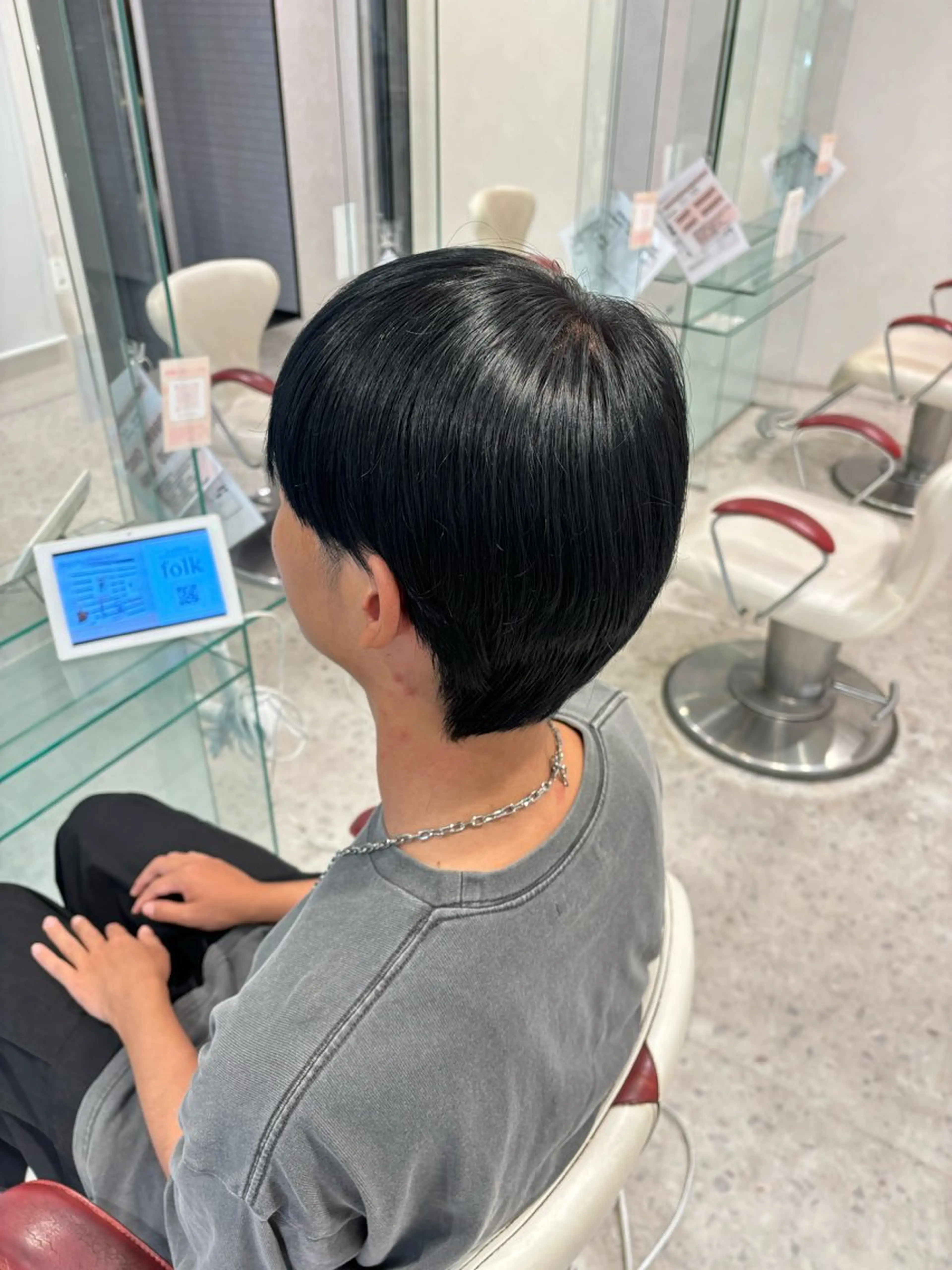 カラー メンズ 山田 梨央のヘアスタイル
