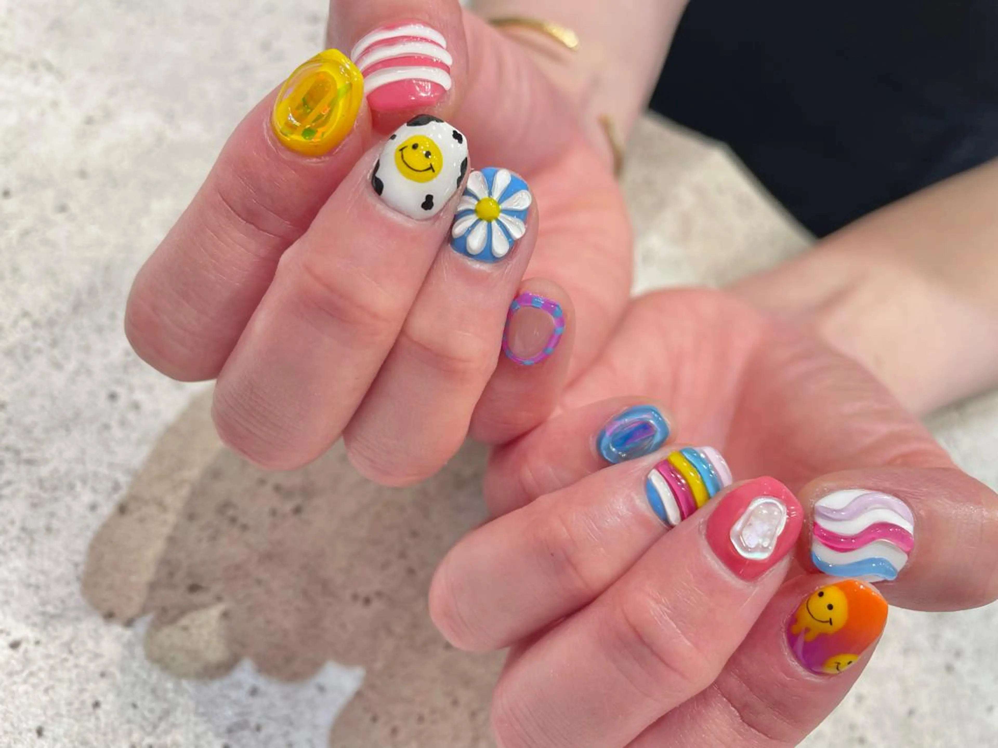 ネイル ハンドネイル Ash関内ネイリスト 荒木晴香のネイルデザイン