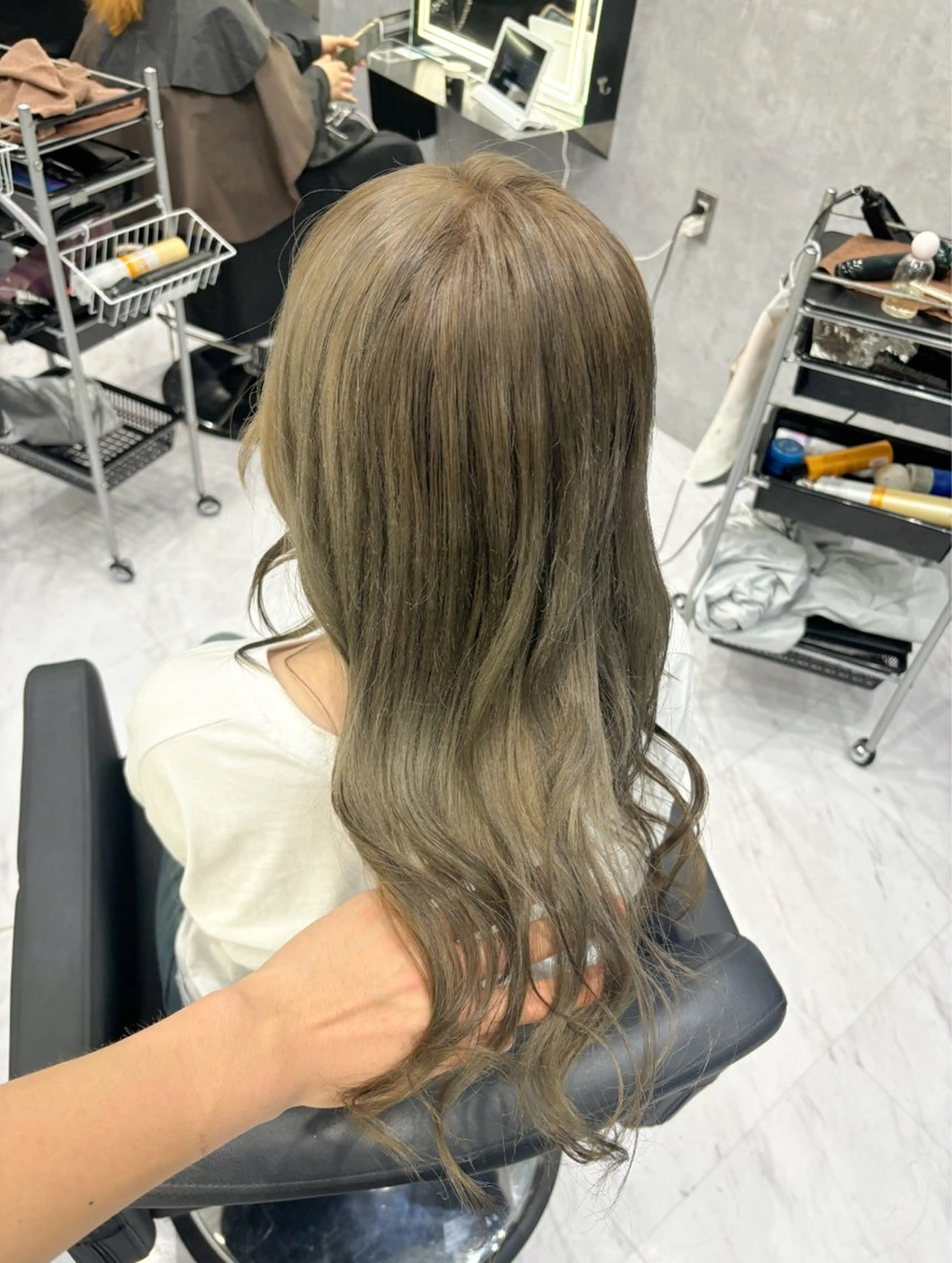 ミディアム 山田 瑛司のヘアスタイル