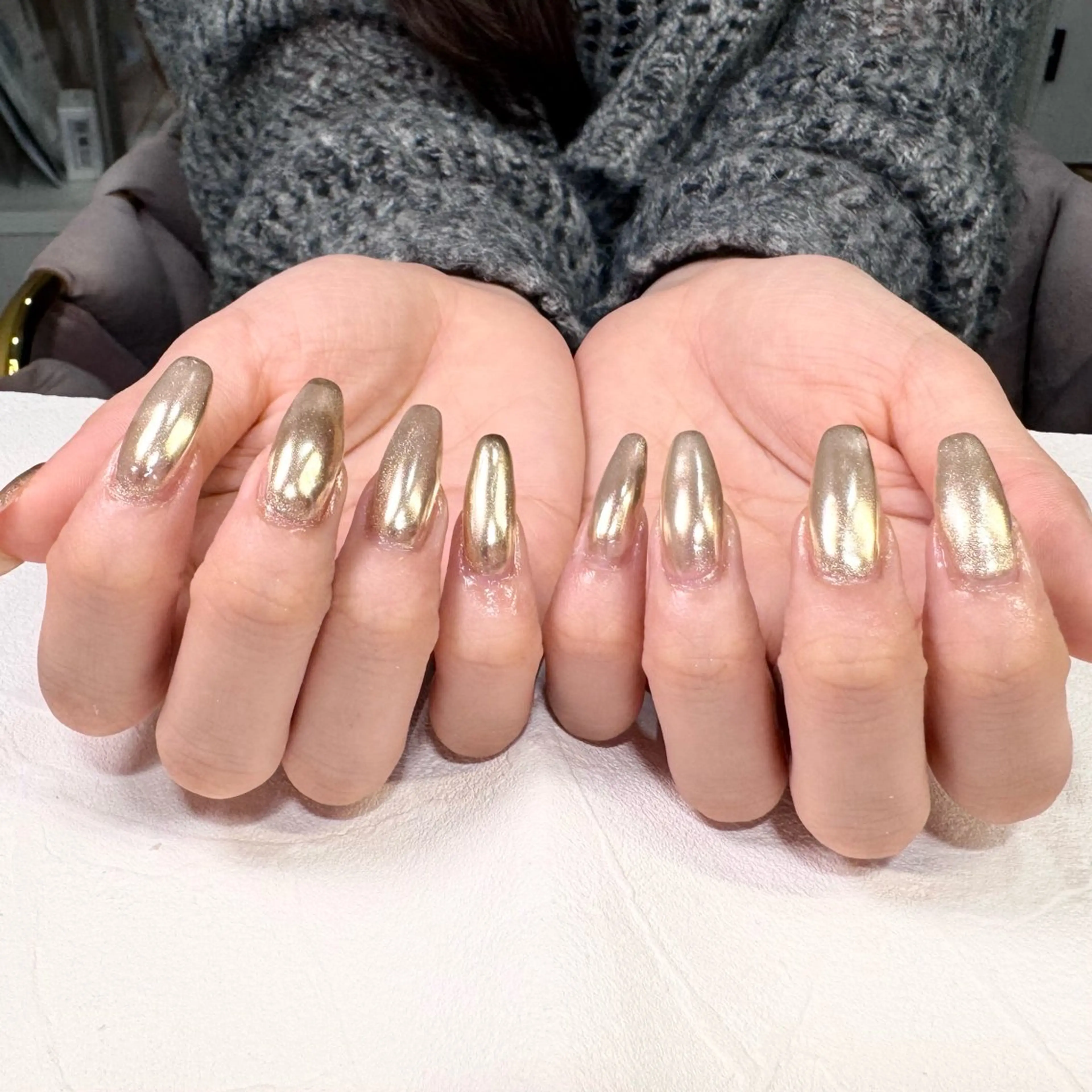 ネイル ミラーネイル RIEKO🍒 ワンホン♡推しネイルのネイルデザイン