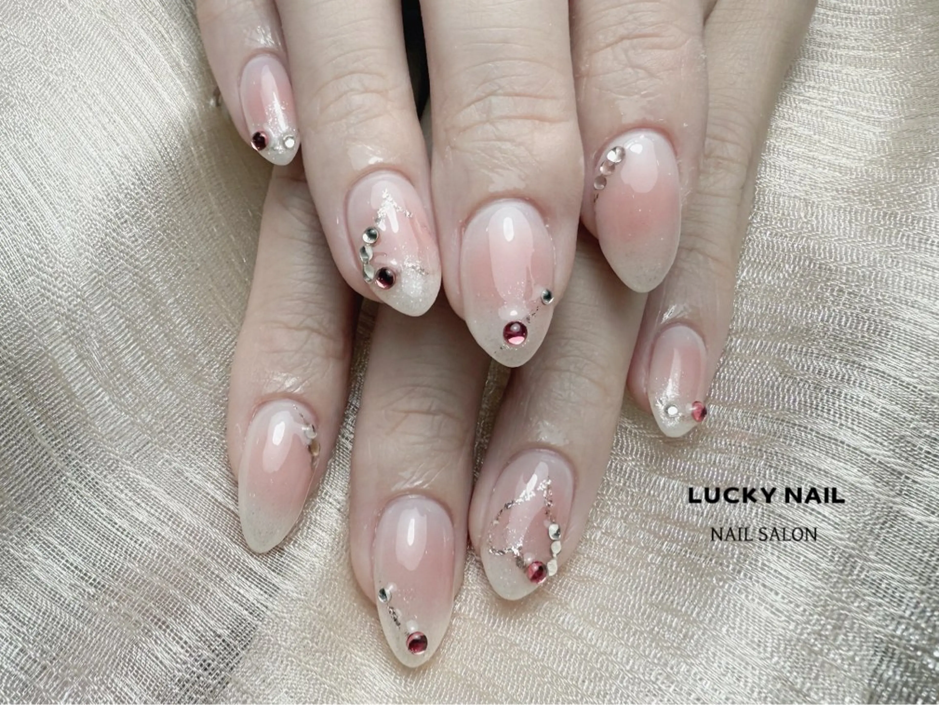 ネイル LUCKY NAILのネイルデザイン