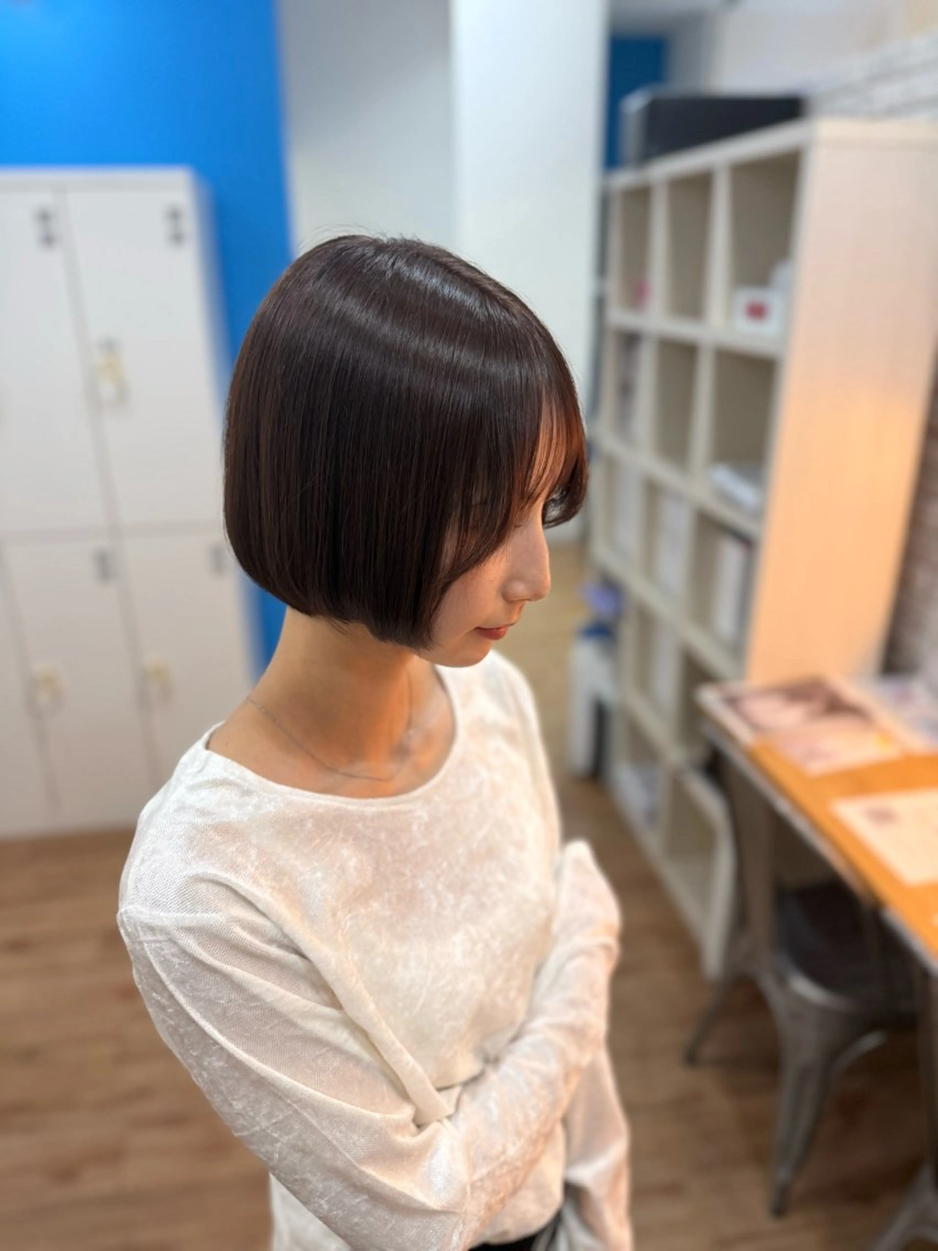 ショート カラー ブラウンカラー ラベンダーカラー ラベンダーブラウン ヘアカラー fenice natsumiのヘアスタイル