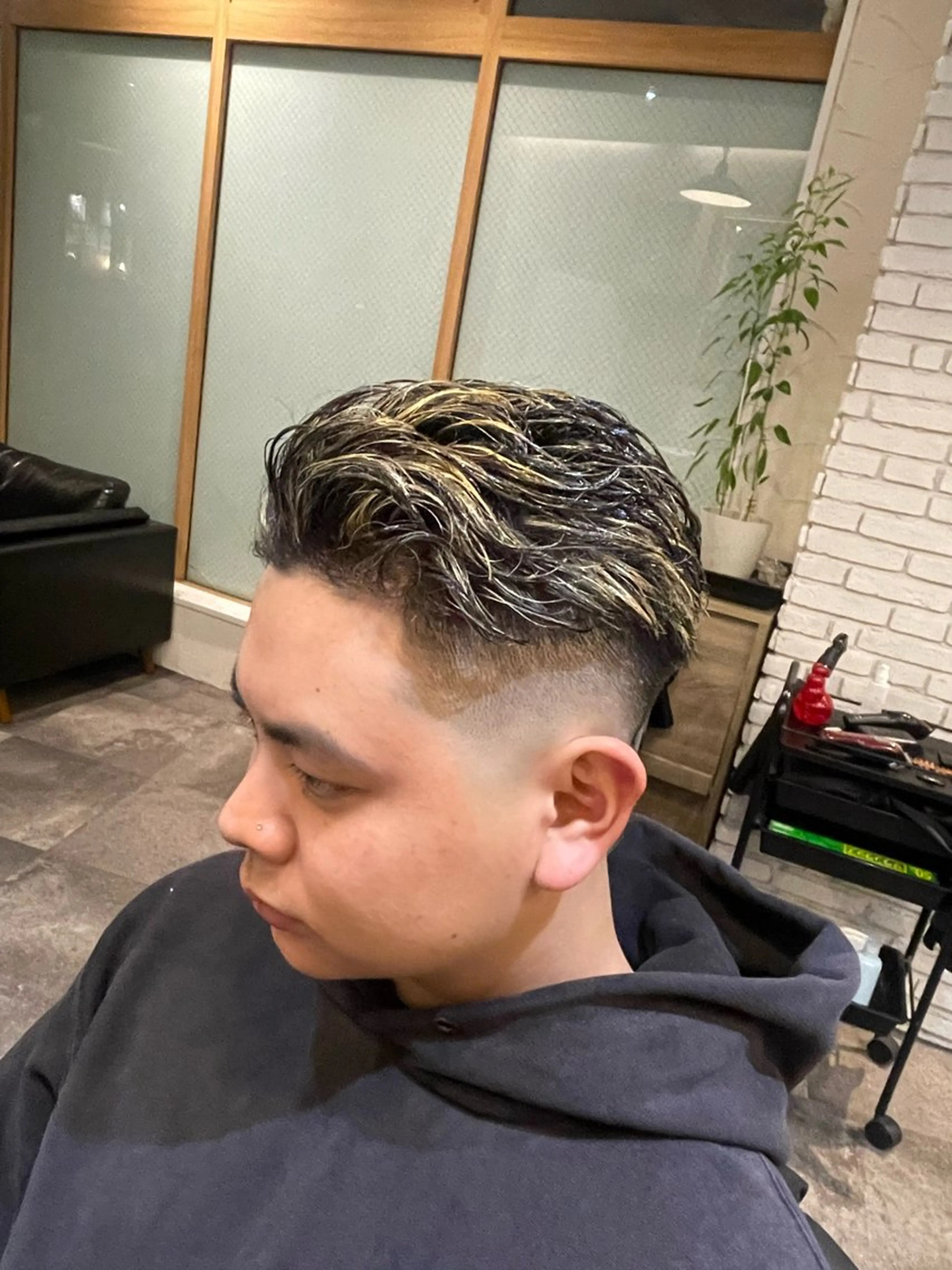 ショート メンズ カット ヘアカラー smilehair国分寺店所属・💈barber 中根 龍星のヘアスタイル