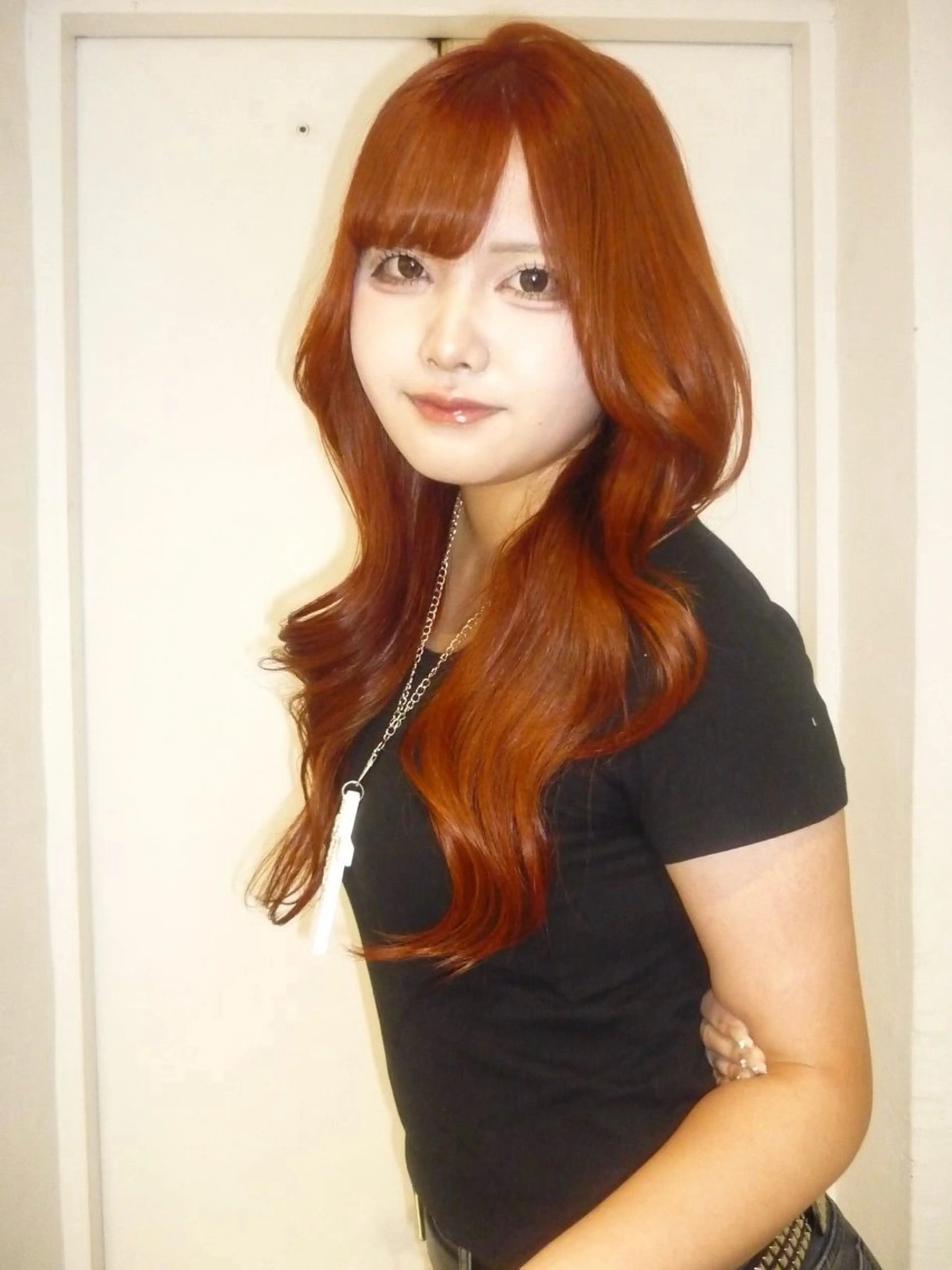 ミディアム カラー ヘアカラー 🌟暖色系ハイトーン 🌟AIのヘアスタイル