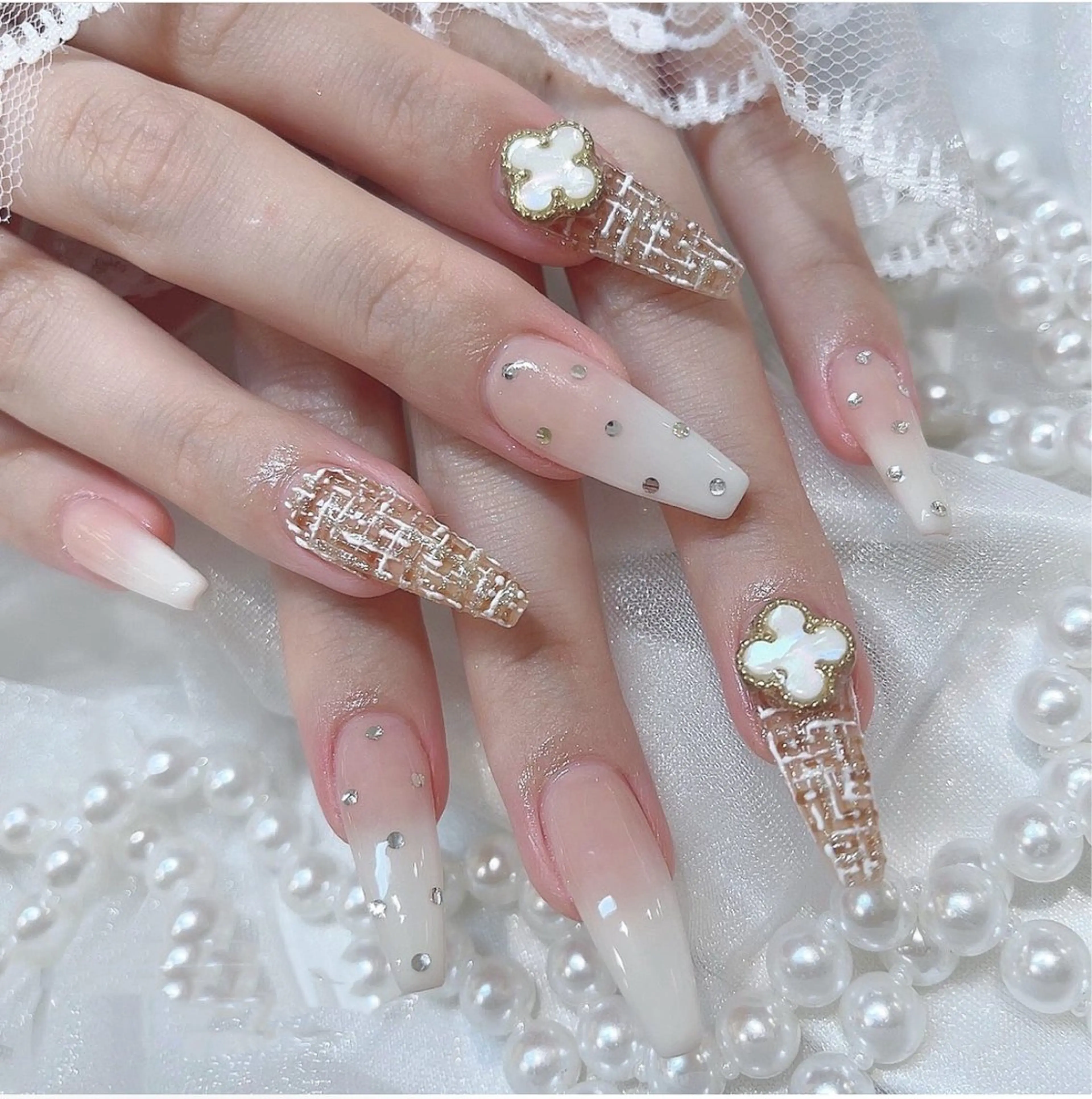 ネイル ハンドネイル ハンドケア Unique Nailのネイルデザイン