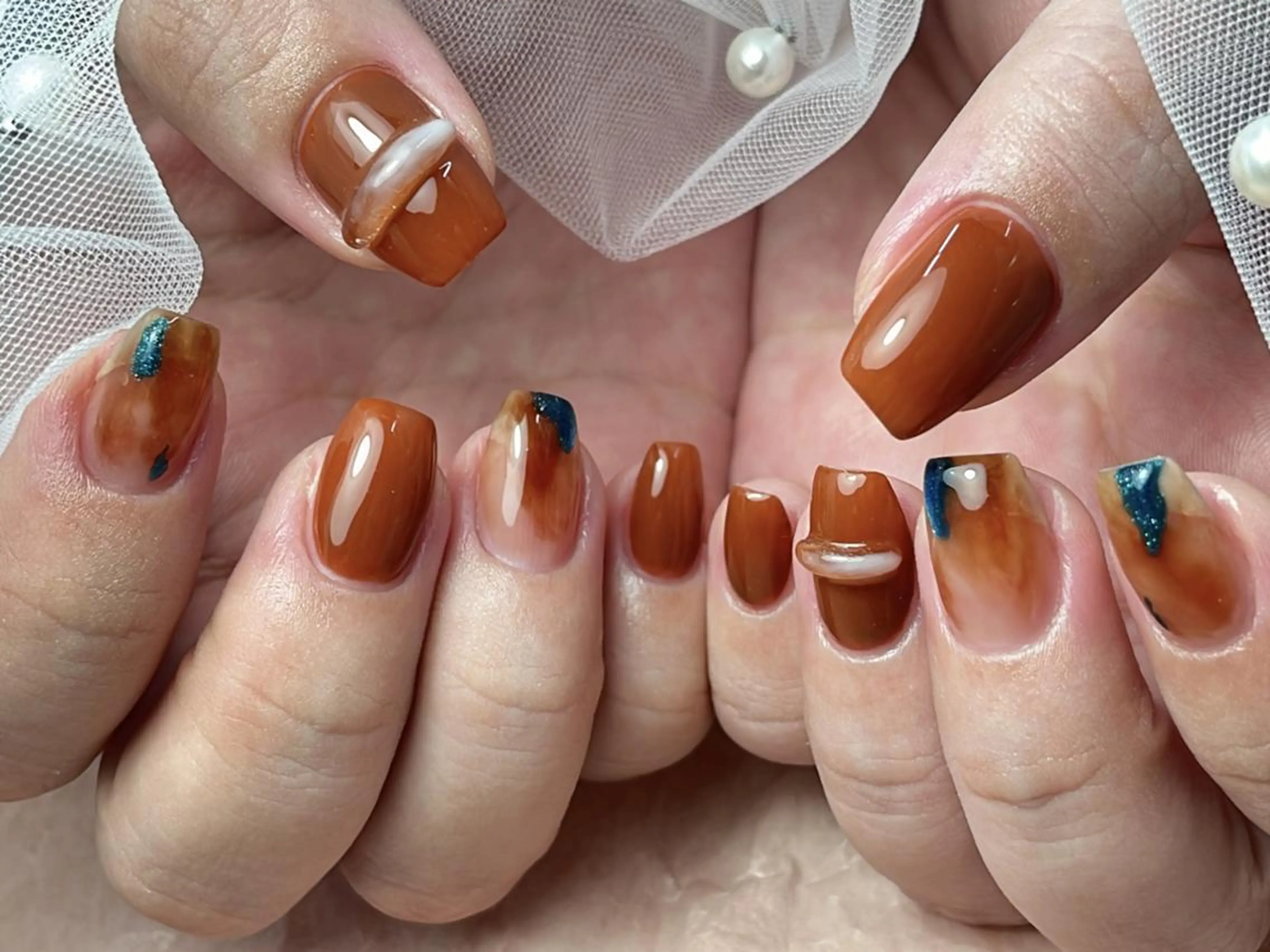 ネイル アートネイル ブルー ブラウン 大理石ネイル(マーブル) シンプルネイル ハンドネイル ToliyDeliy Nail Salonのネイルデザイン