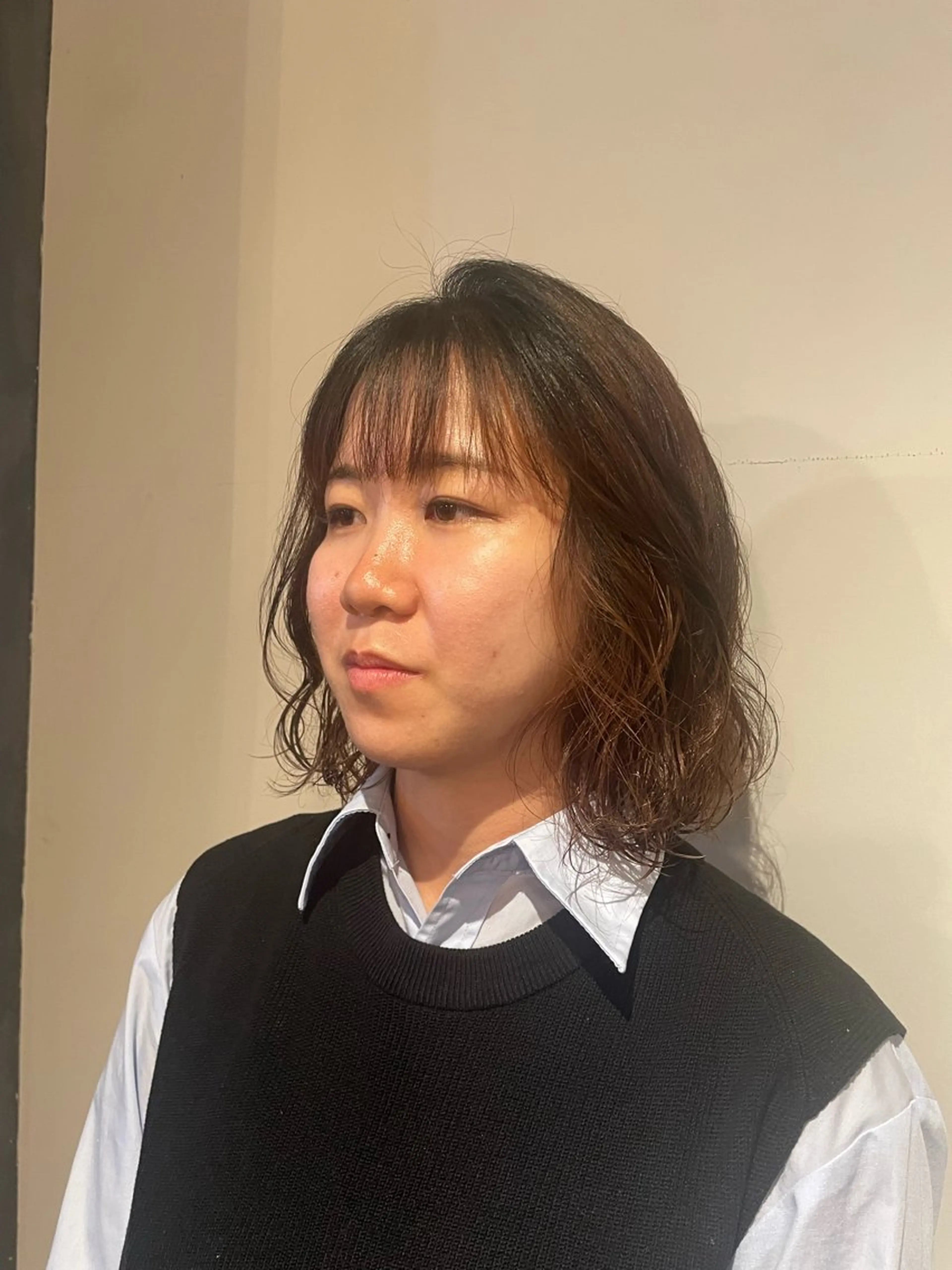 ミディアム パーマ ウシロダ メグミのヘアスタイル