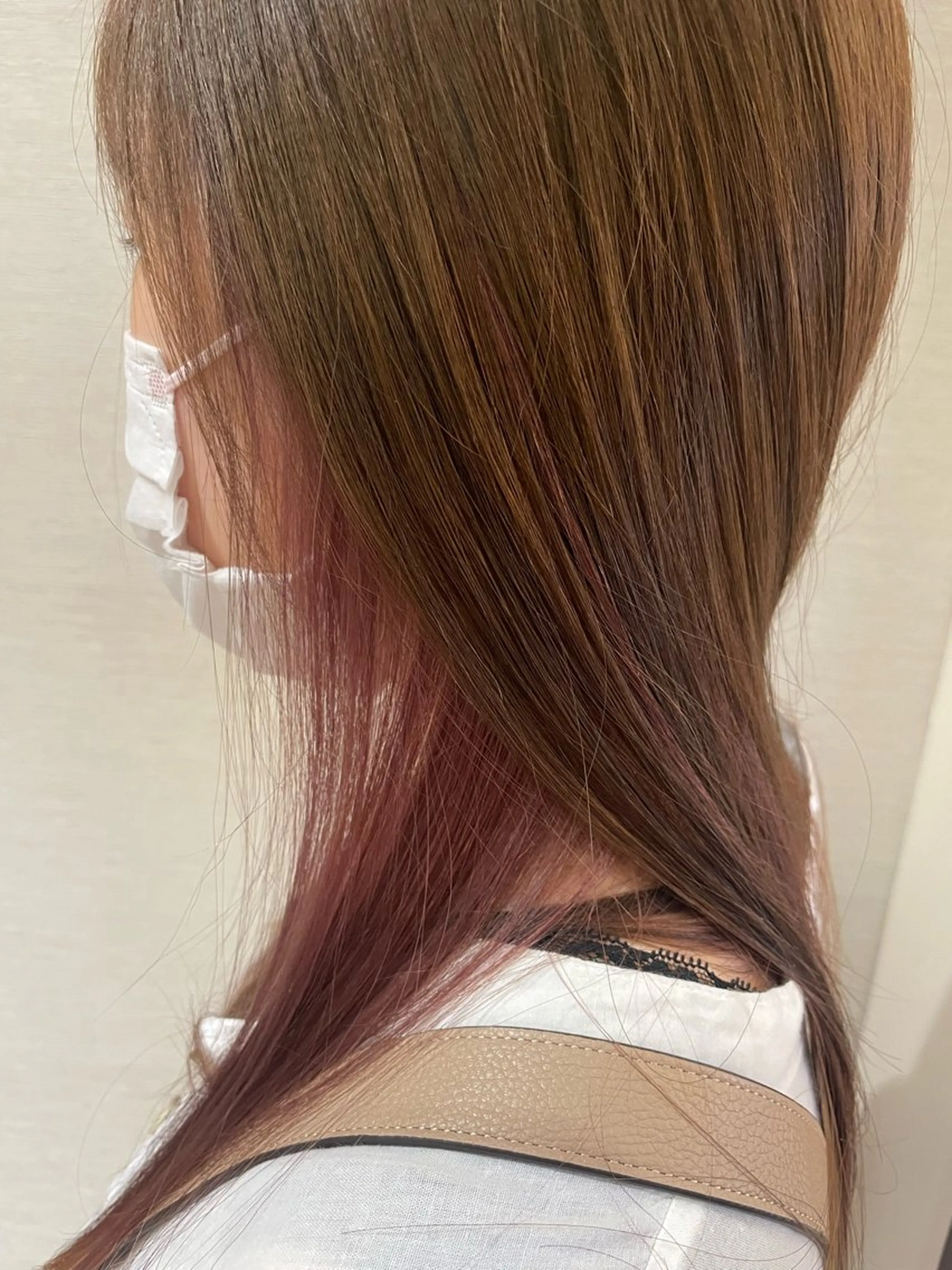 ロング カラー ベージュカラー ブリーチ 透明感カラー イヤリングカラー ピンクカラー ヘアカラー トリートメント 舘 梨会のヘアスタイル