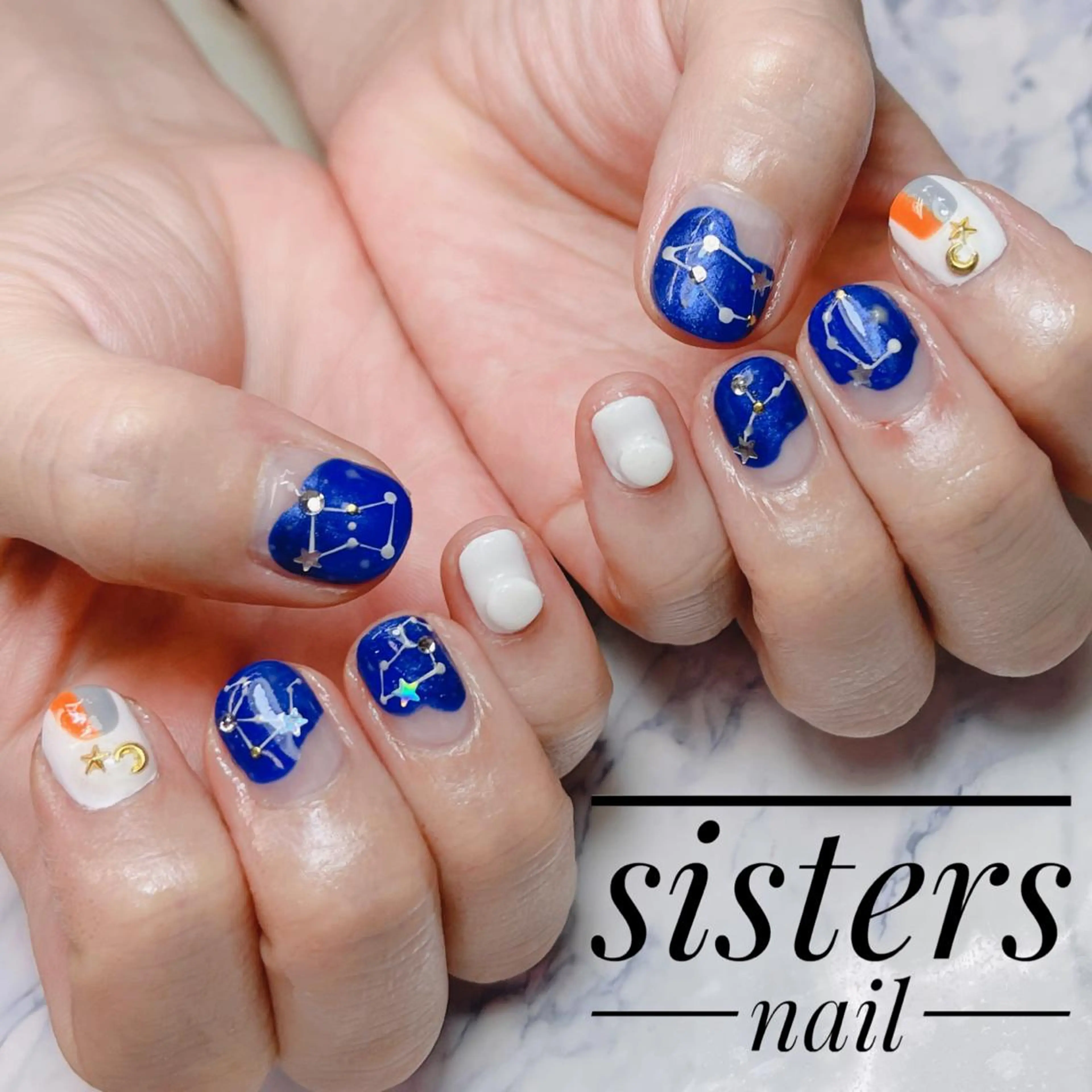 ネイル アートネイル ブルー 長さ出し フレンチネイル ニュアンスネイル sisters nail.fのネイルデザイン